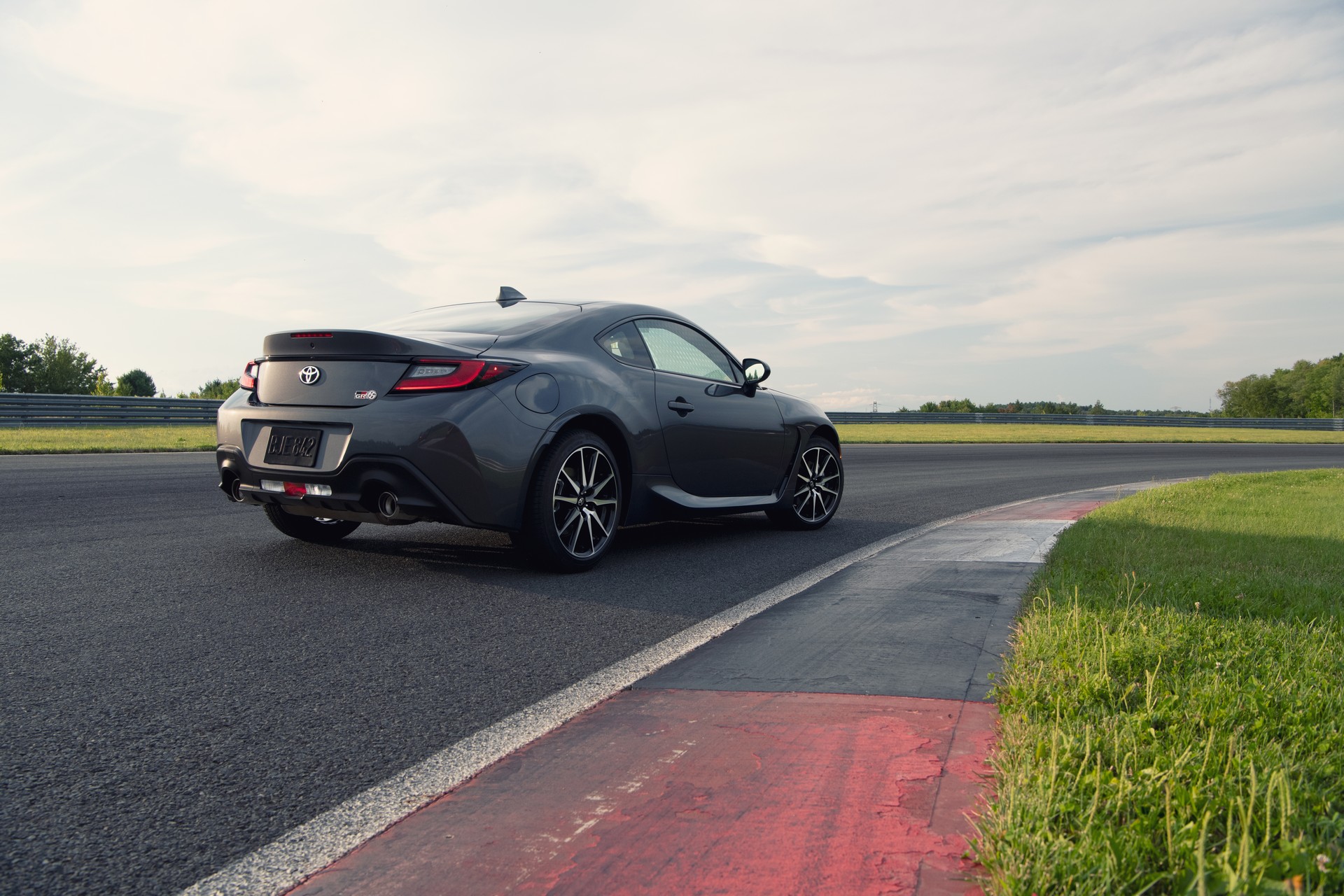 Toyota Explains The Differences Between 2022 GR 86 And Subaru BRZ, Announces Gazoo Racing Parts