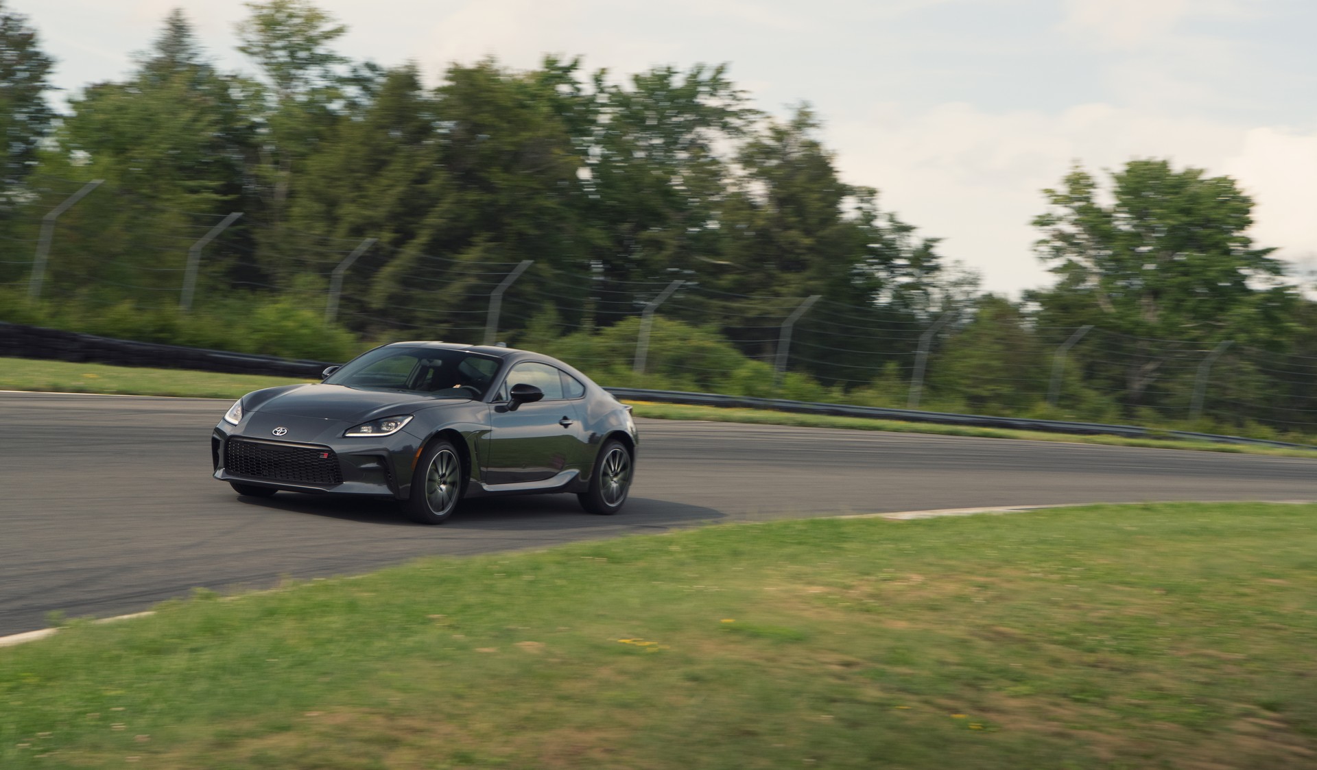 Toyota Explains The Differences Between 2022 GR 86 And Subaru BRZ, Announces Gazoo Racing Parts
