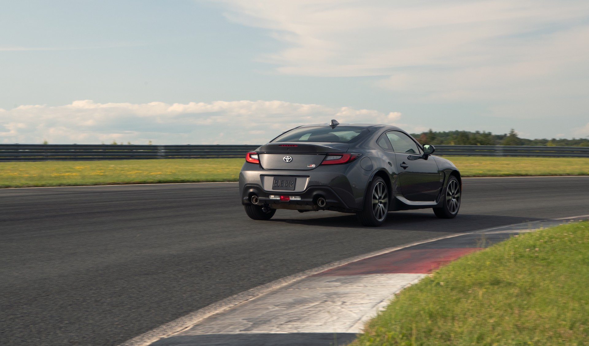 Toyota Explains The Differences Between 2022 GR 86 And Subaru BRZ, Announces Gazoo Racing Parts
