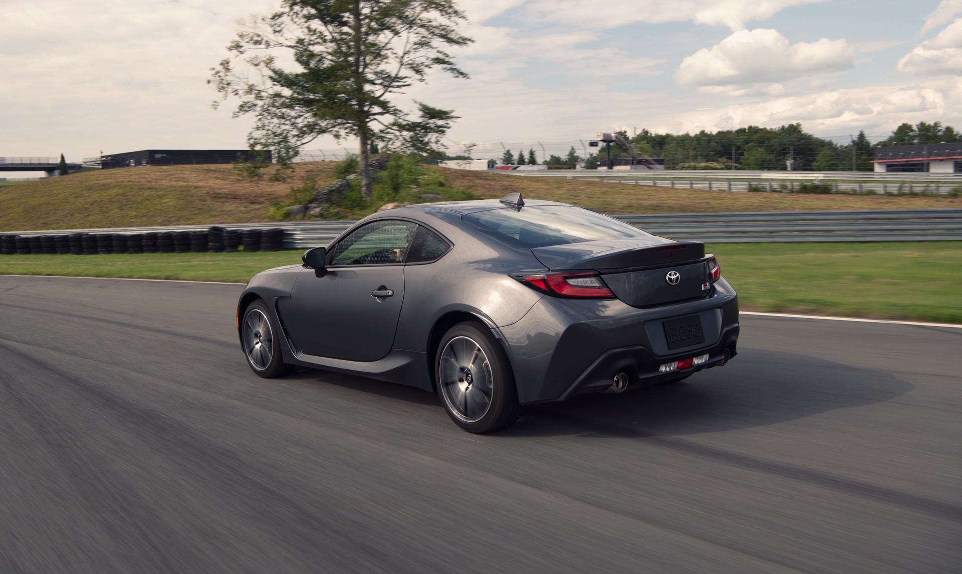 Toyota Explains The Differences Between 2022 GR 86 And Subaru BRZ, Announces Gazoo Racing Parts