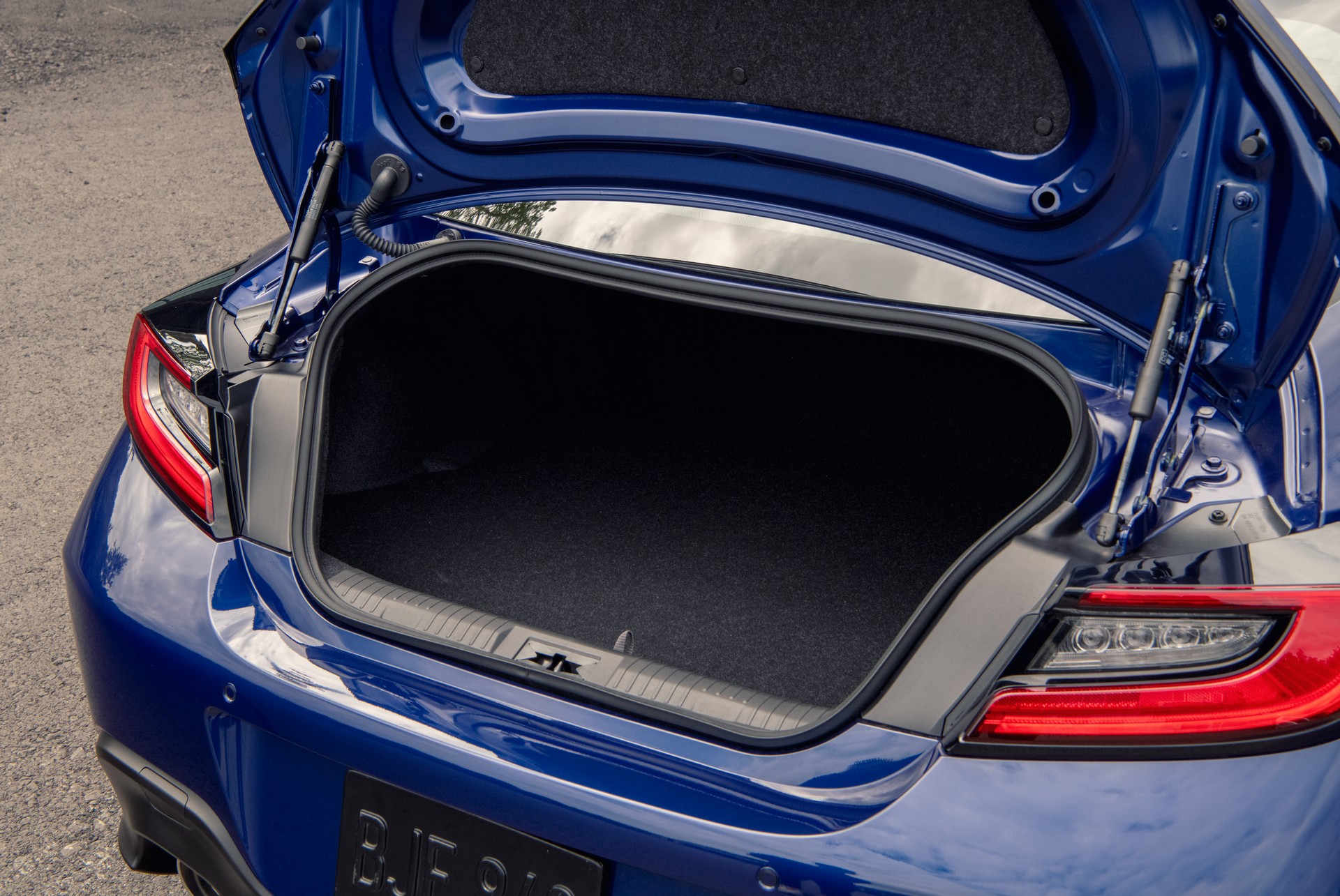 Toyota Explains The Differences Between 2022 GR 86 And Subaru BRZ, Announces Gazoo Racing Parts