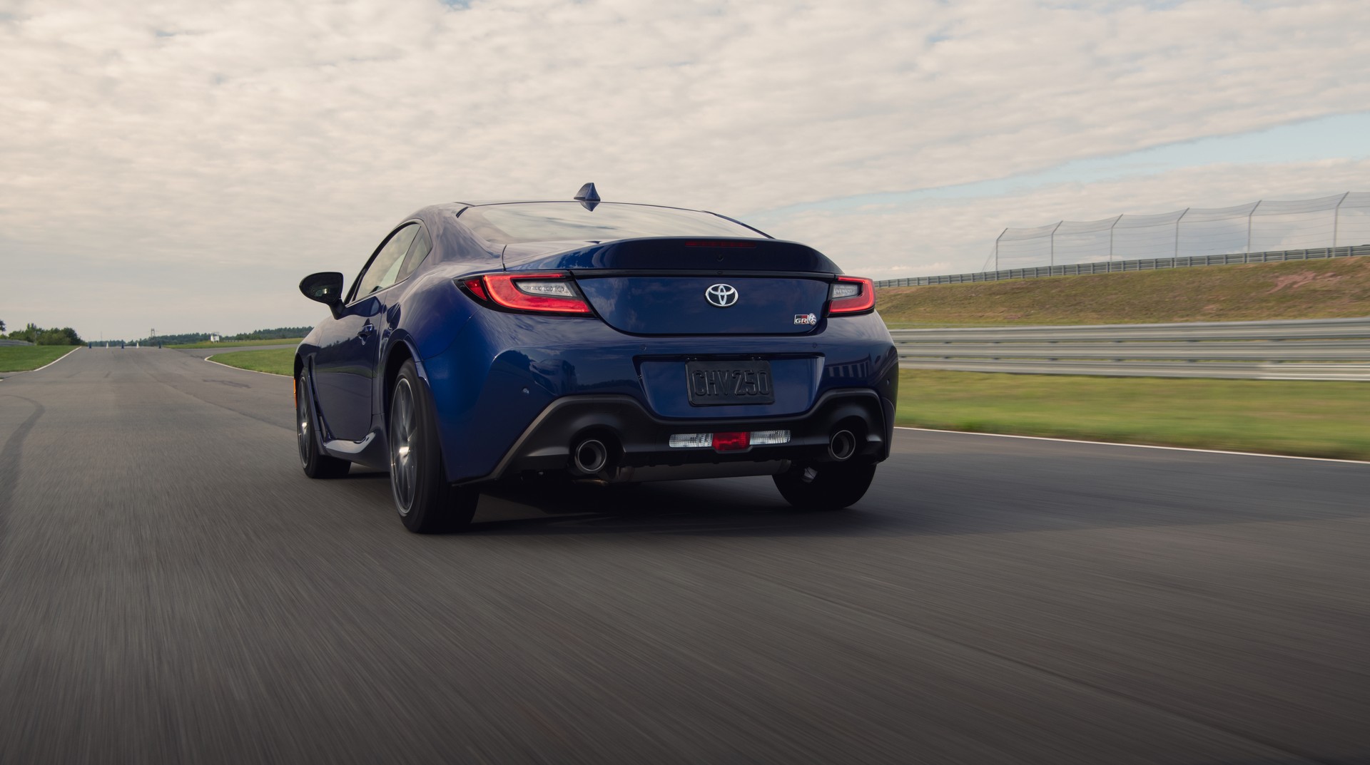 Toyota Explains The Differences Between 2022 GR 86 And Subaru BRZ, Announces Gazoo Racing Parts