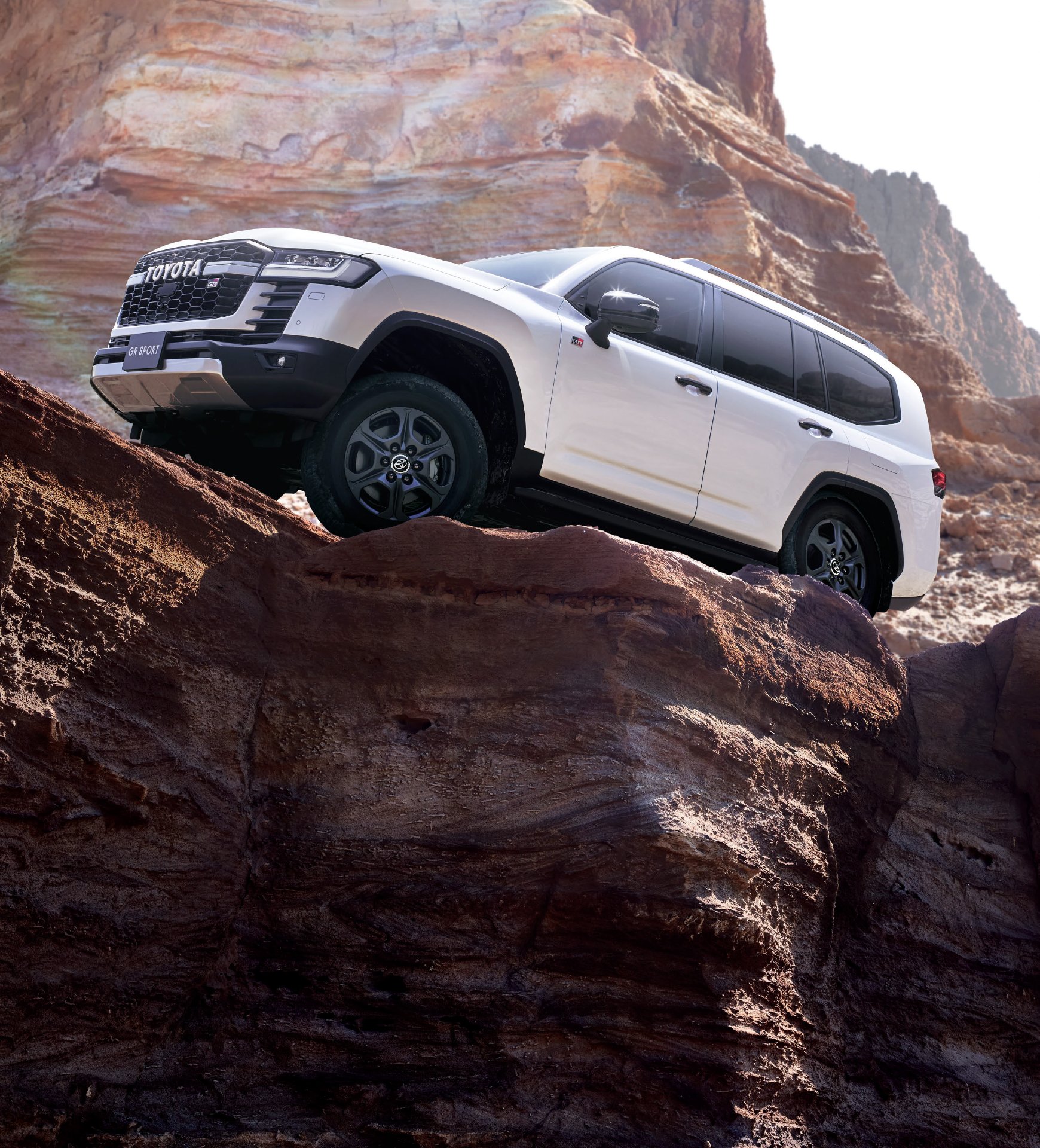 2022 Toyota Land Cruiser 300 GR Sport Fully Detailed, Includes Exclusive Trick Suspension