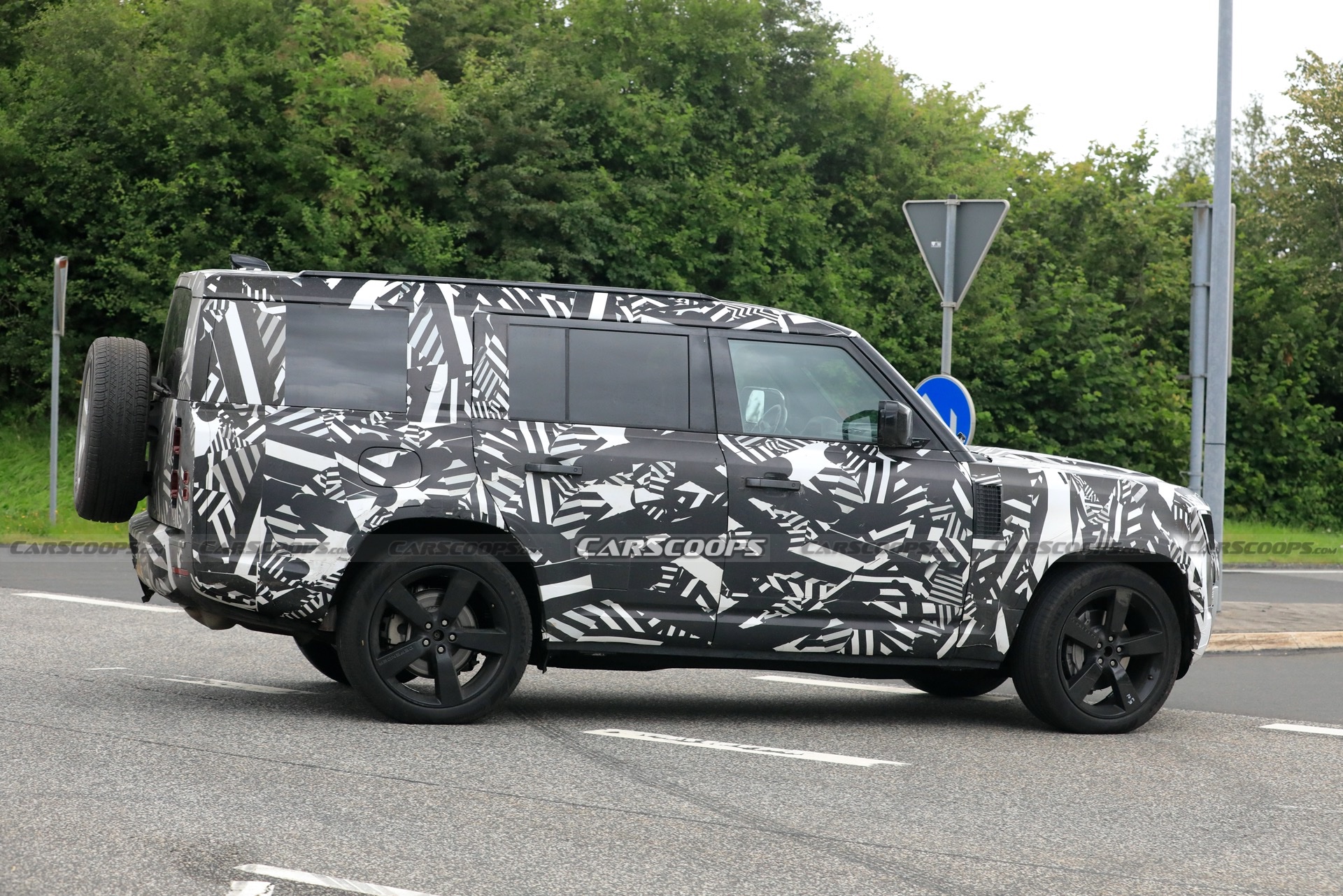 Land Rover’s Longer Defender 130 Spotted On Public Roads