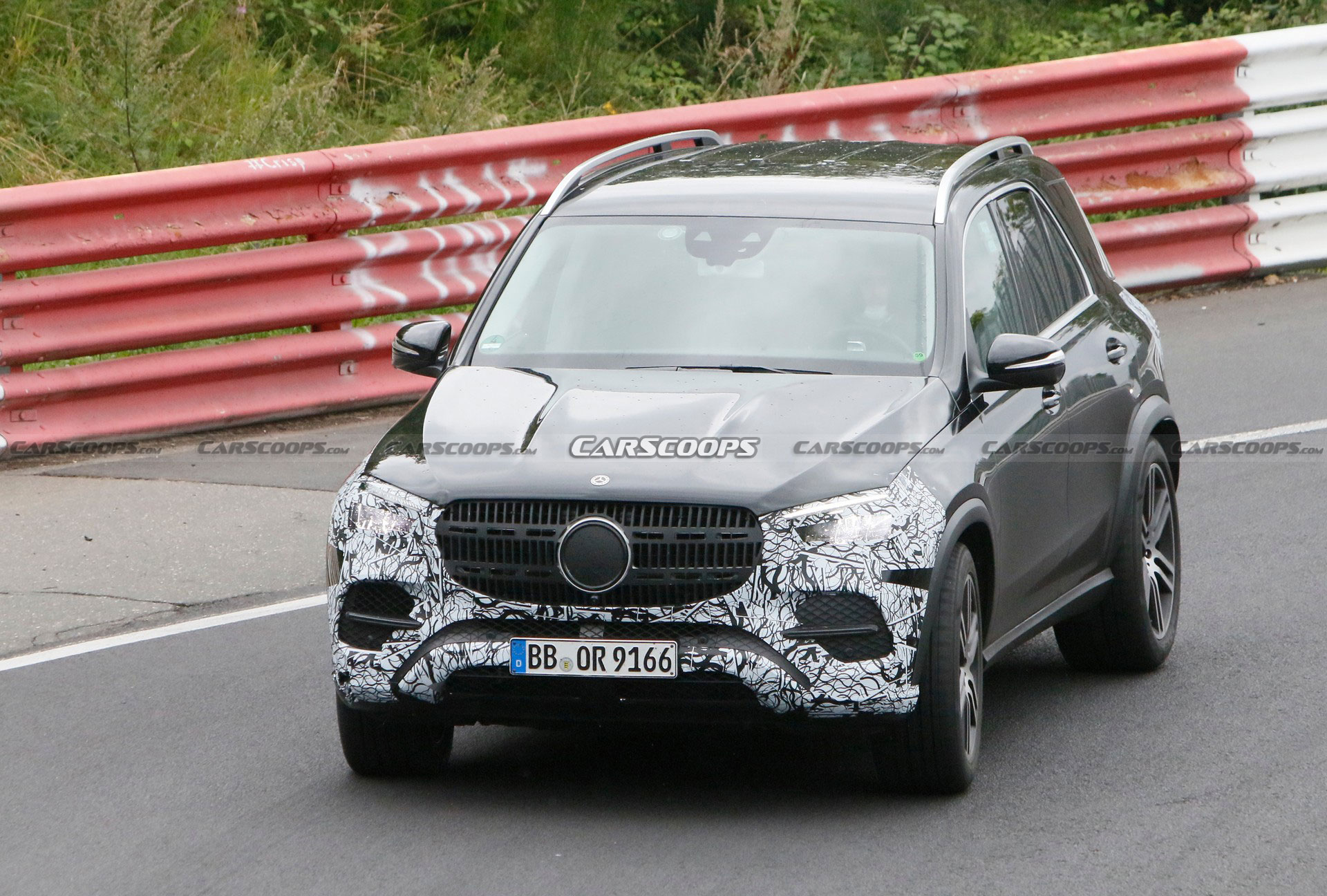 2023 Mercedes GLE Returns To Show Off Minor Updates