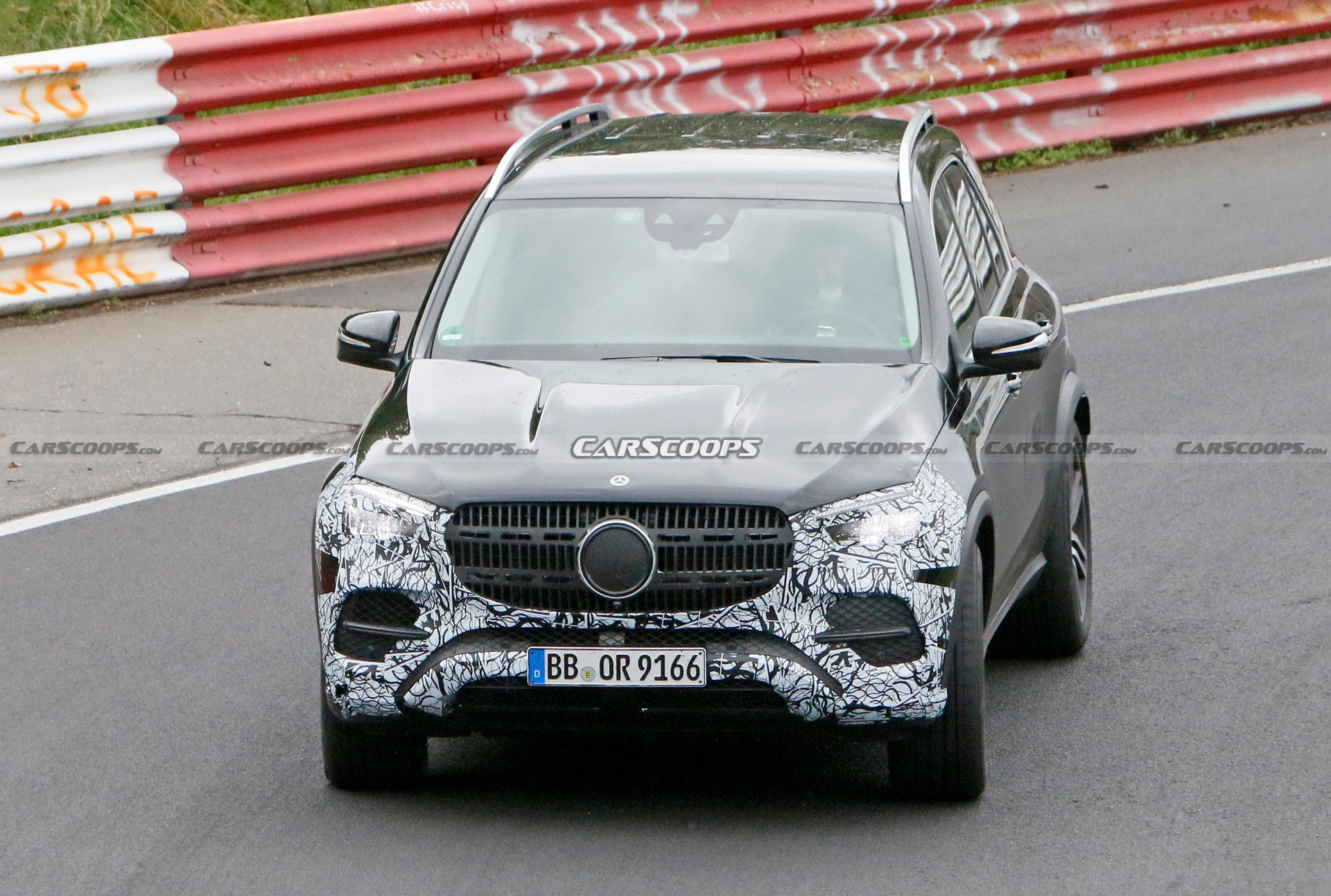 2023 Mercedes GLE Returns To Show Off Minor Updates