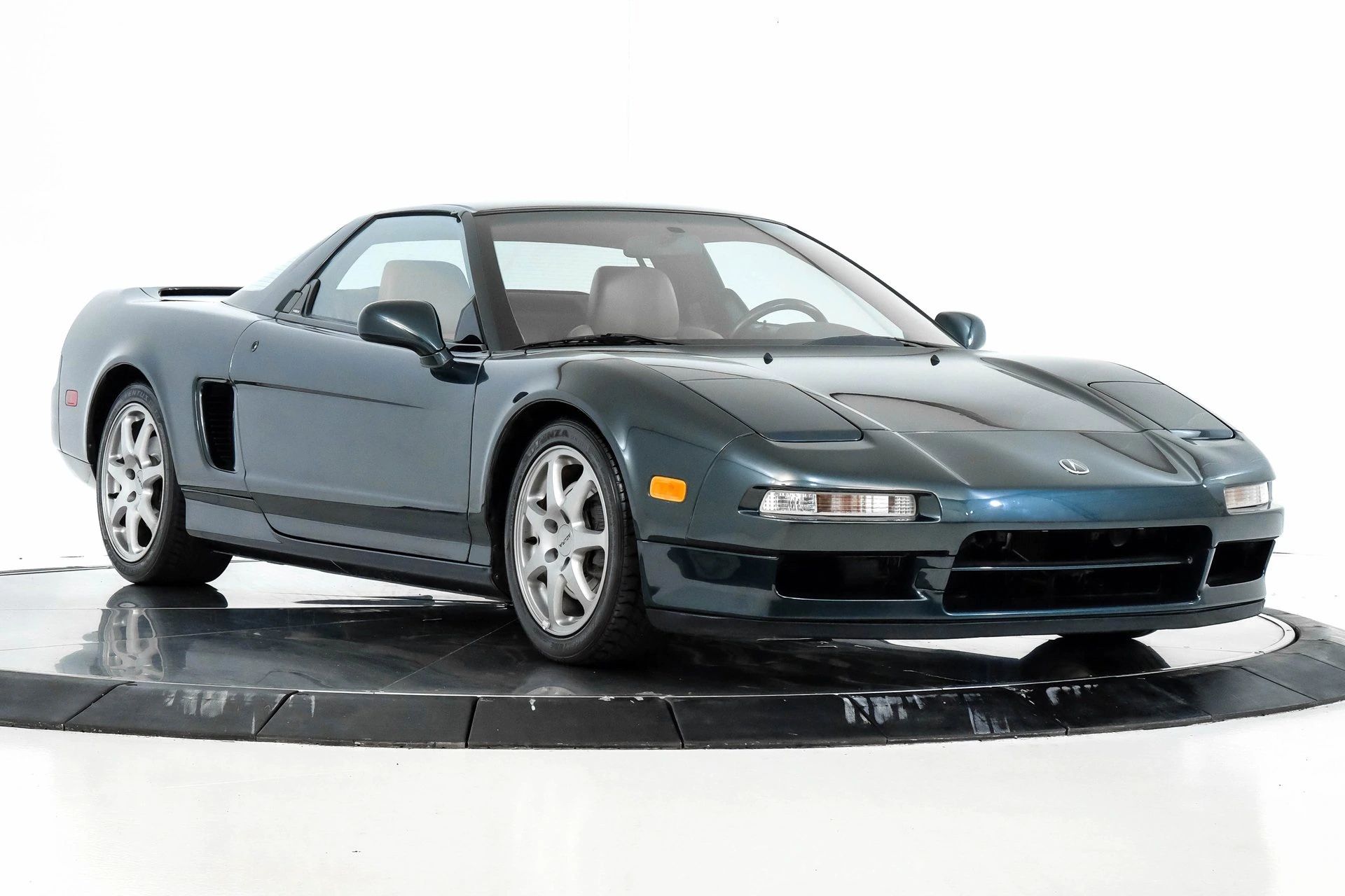 At $117,900, This 1994 Acura NSX Makes Us Brooklands Pearl Green With Envy