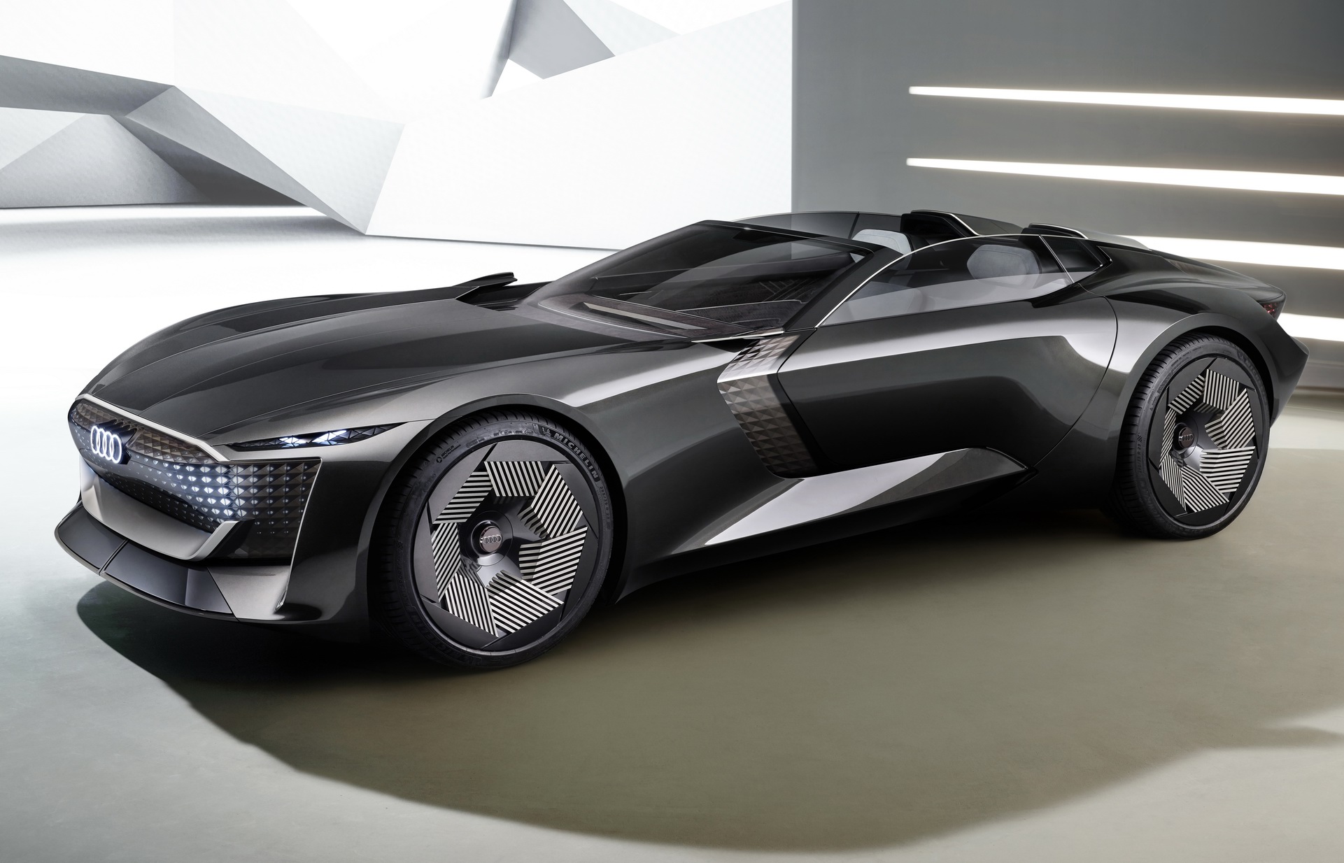 Audi Skysphere Concept Is A Striking Shape-Shifting EV With An Expandable Wheelbase