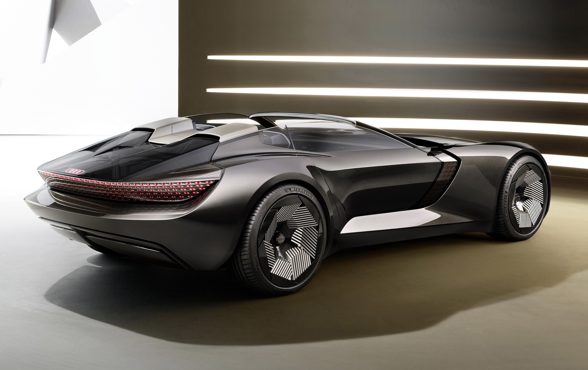 Audi Skysphere Concept Is A Striking Shape-Shifting EV With An Expandable Wheelbase