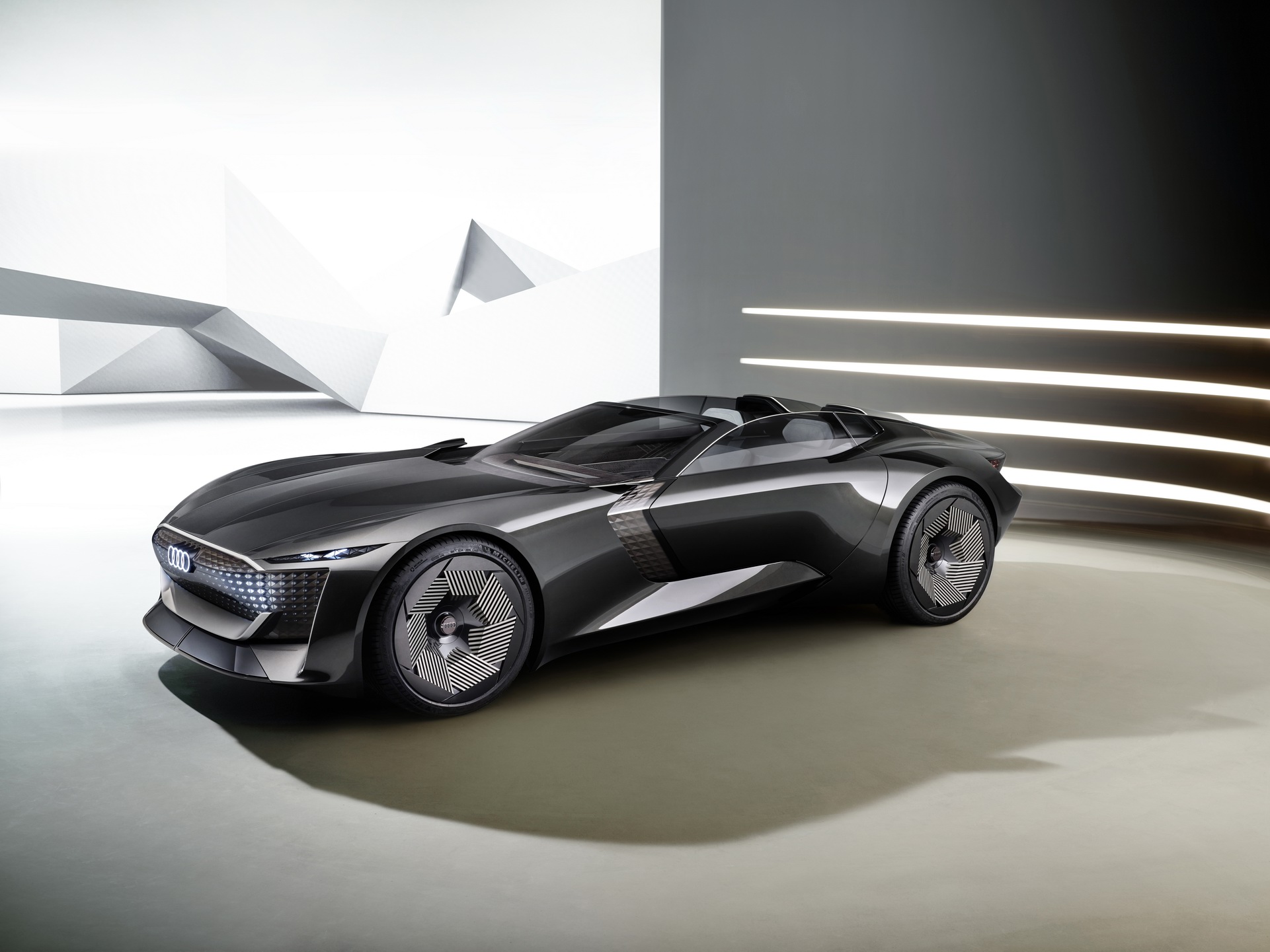 Audi Skysphere Concept Is A Striking Shape-Shifting EV With An Expandable Wheelbase