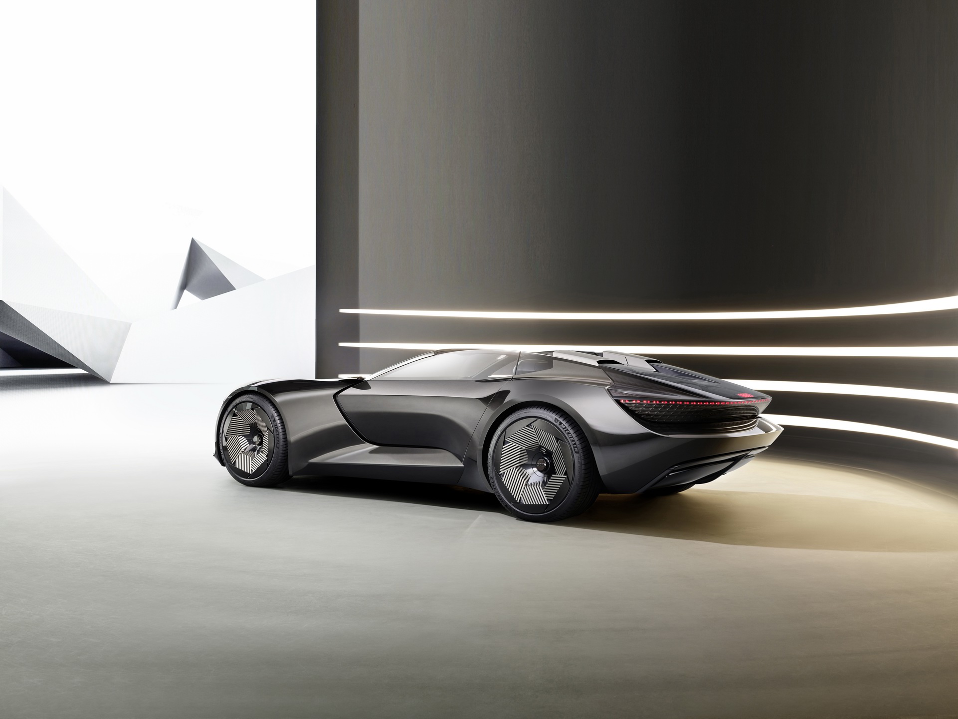 Audi Skysphere Concept Is A Striking Shape-Shifting EV With An Expandable Wheelbase