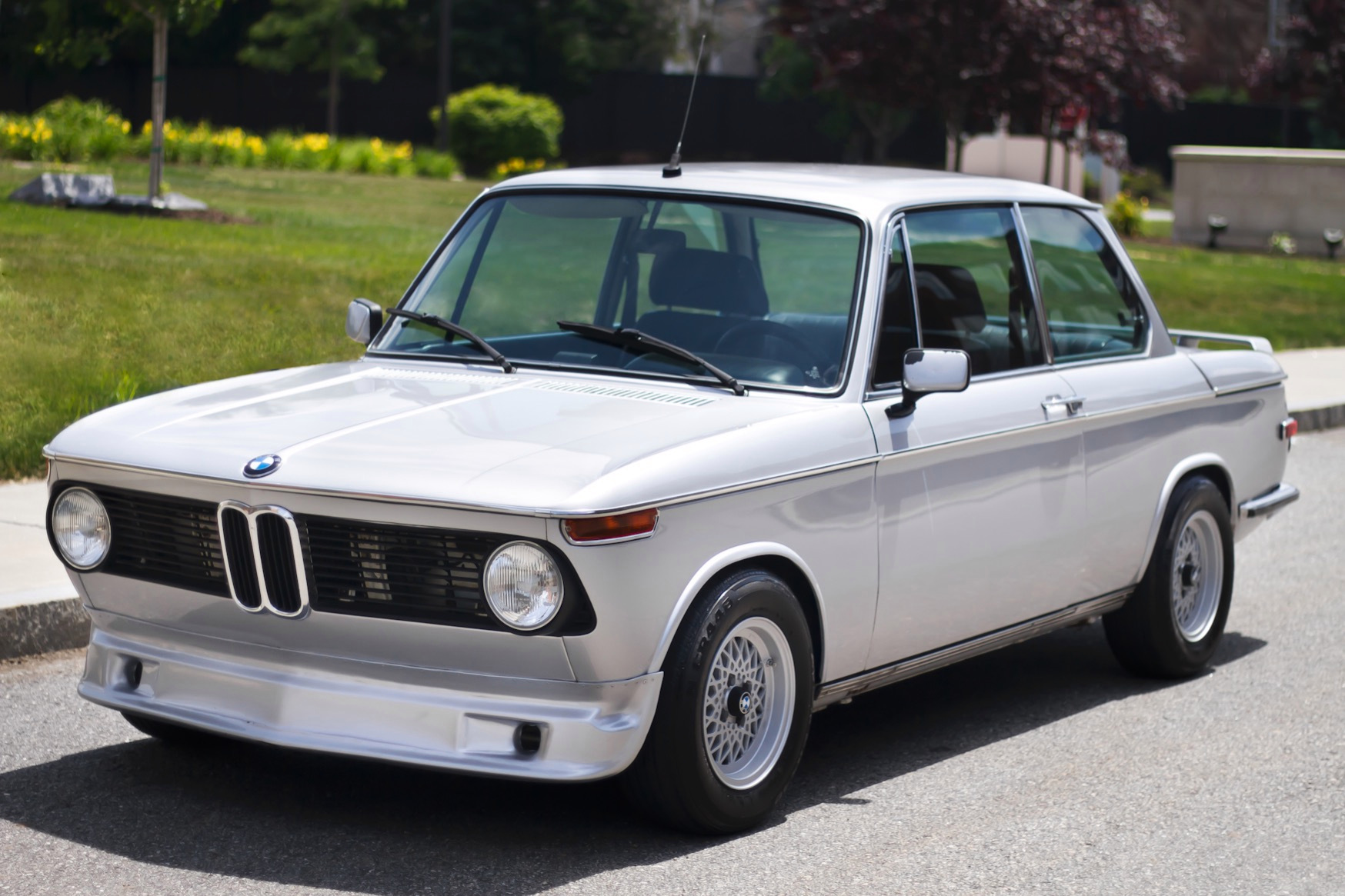 Modified 1974 BMW 2002 Looks Very Clean And Oh So Cool