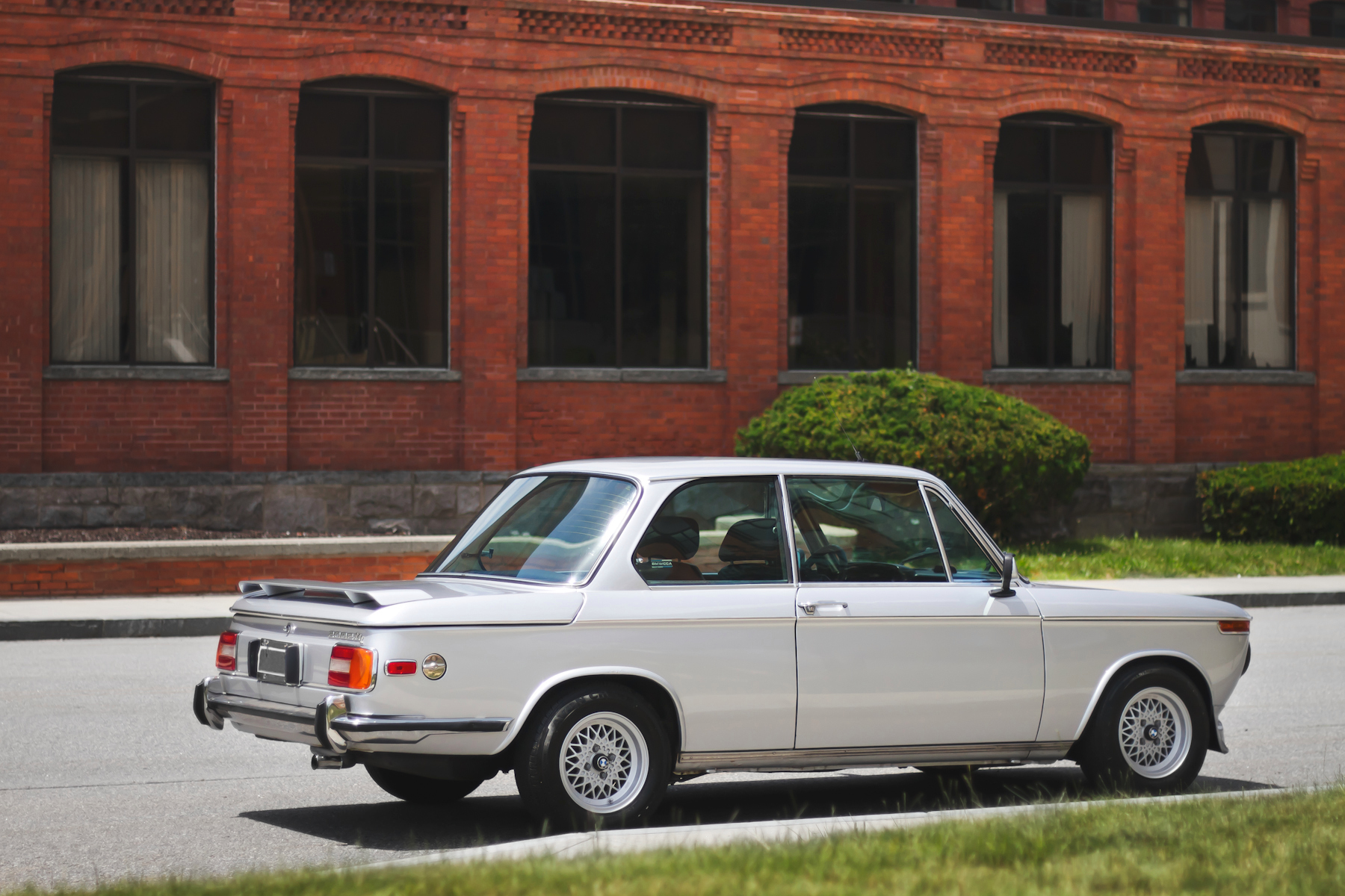 Modified 1974 BMW 2002 Looks Very Clean And Oh So Cool