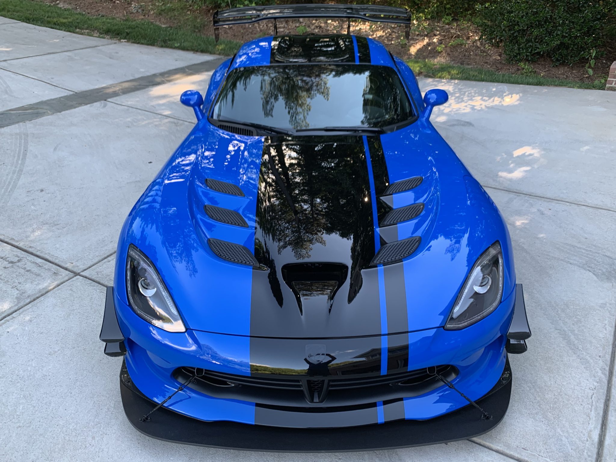 Low-Mileage Dodge Viper ACR Extreme Is Begging To Be Driven