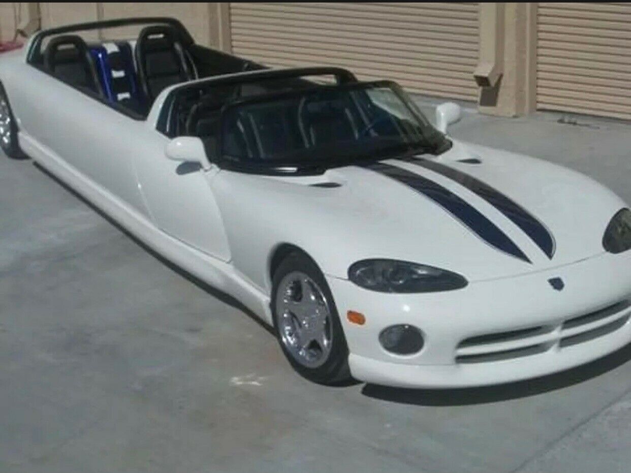 This 25-Feet Long Dodge Viper Limo Is A One-Off But Failed To Sell