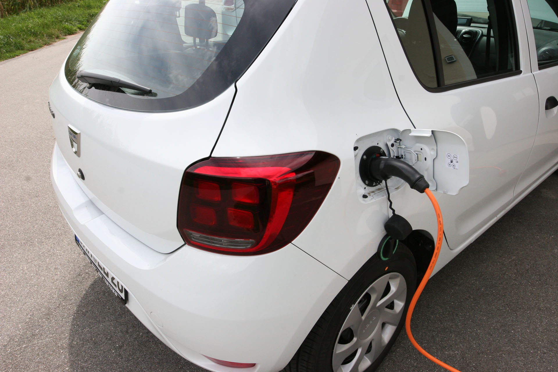 You Can Now Convert Your Lada Niva To Electric Power For Just €2,800