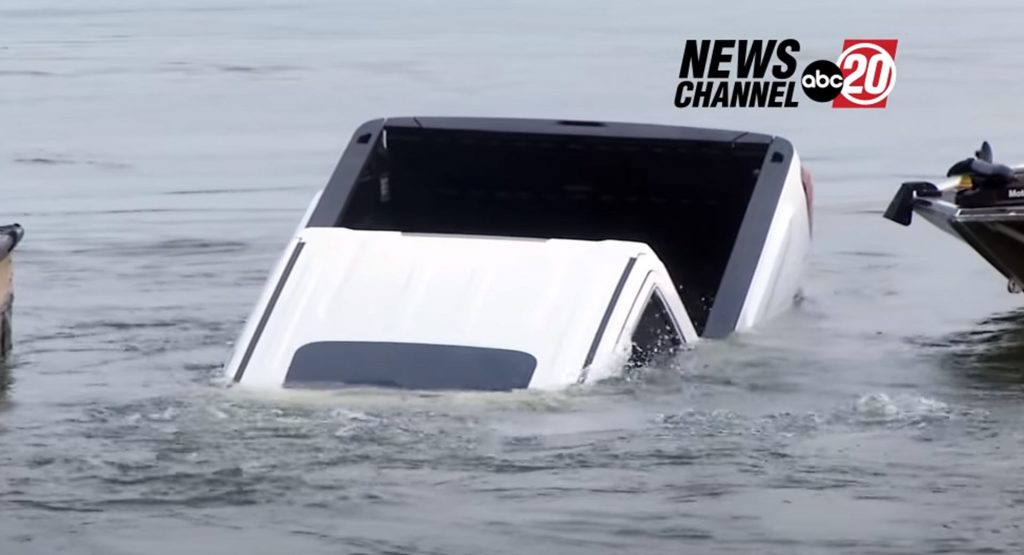  GMC Sierra HD Sinks In A Lake During Live News Broadcast