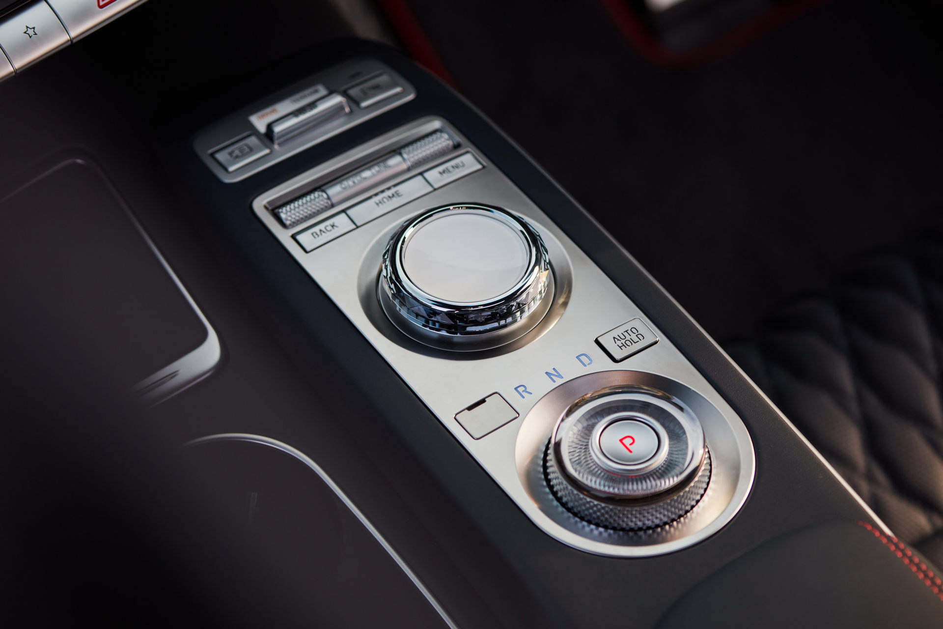 2021 Genesis GV70 Lands Down Under With Three Engine Options