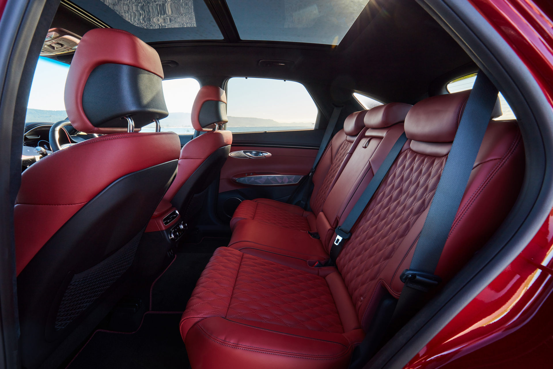 2021 Genesis GV70 Lands Down Under With Three Engine Options