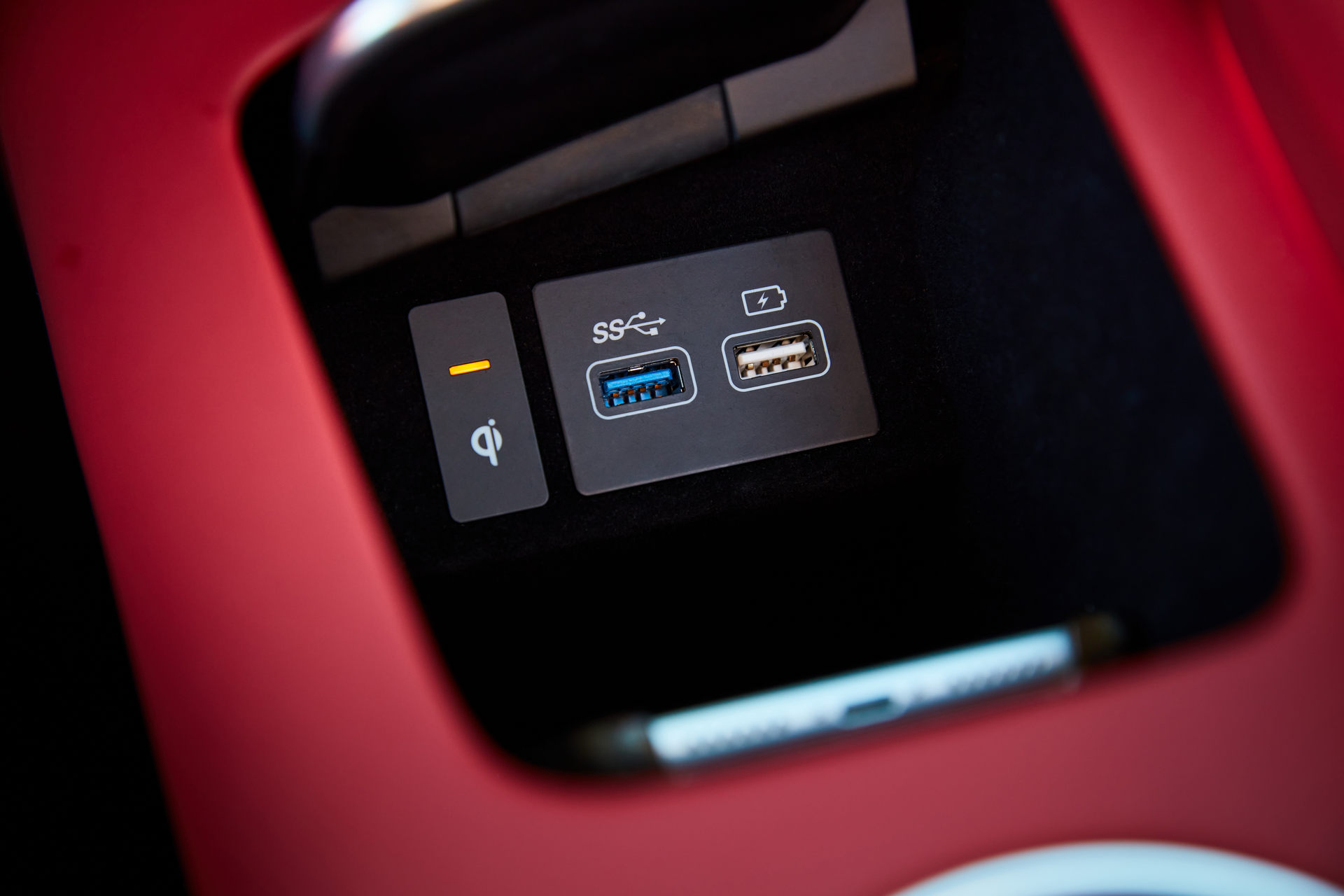 2021 Genesis GV70 Lands Down Under With Three Engine Options