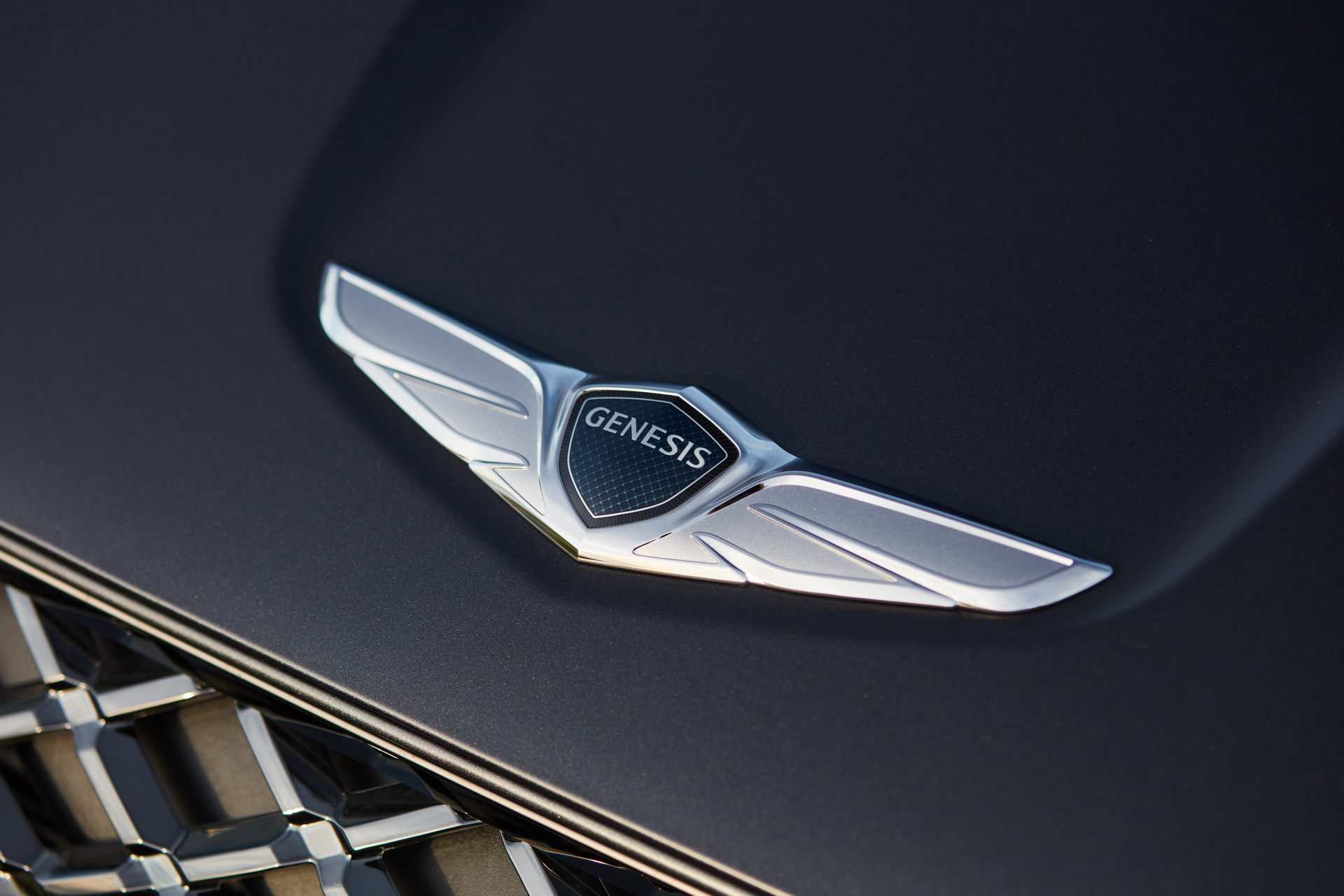 2021 Genesis GV70 Lands Down Under With Three Engine Options