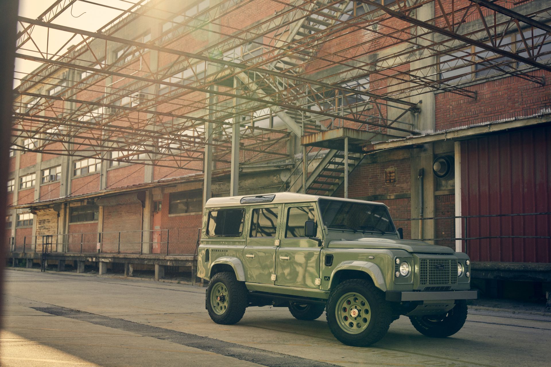 Himalaya Hue 166 Is A Hand-Built $300k Defender With A 650 HP Supercharged V8