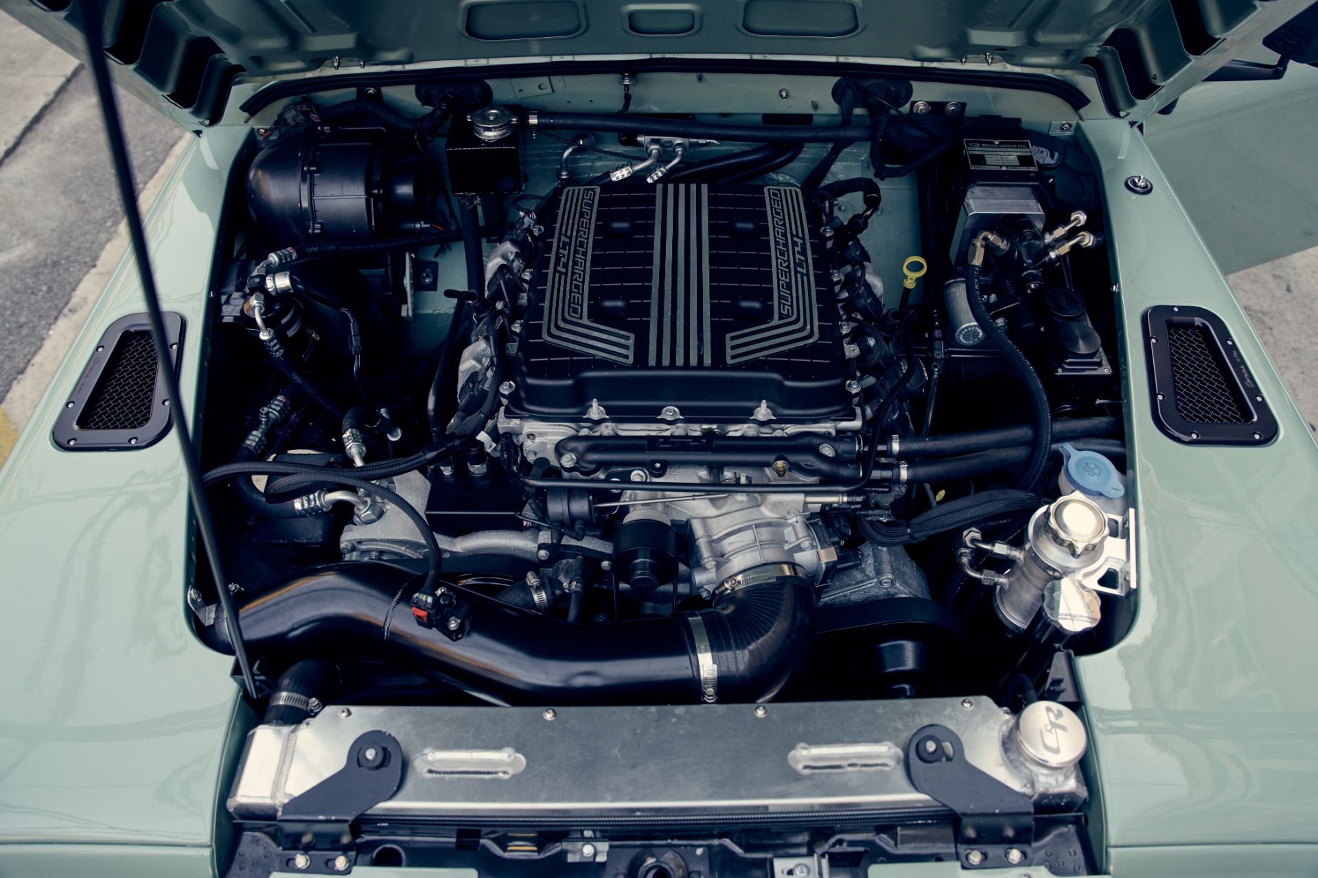 Himalaya Hue 166 Is A Hand-Built $300k Defender With A 650 HP Supercharged V8