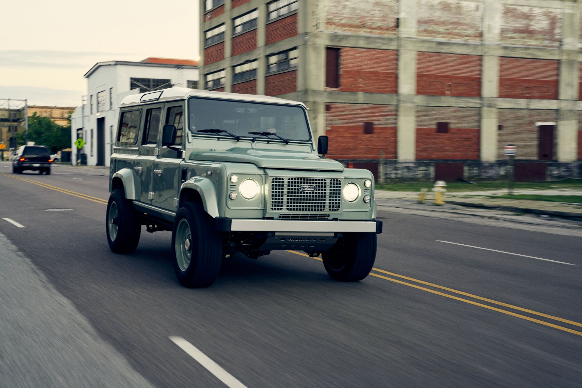 Himalaya Hue 166 Is A Hand-Built $300k Defender With A 650 HP Supercharged V8