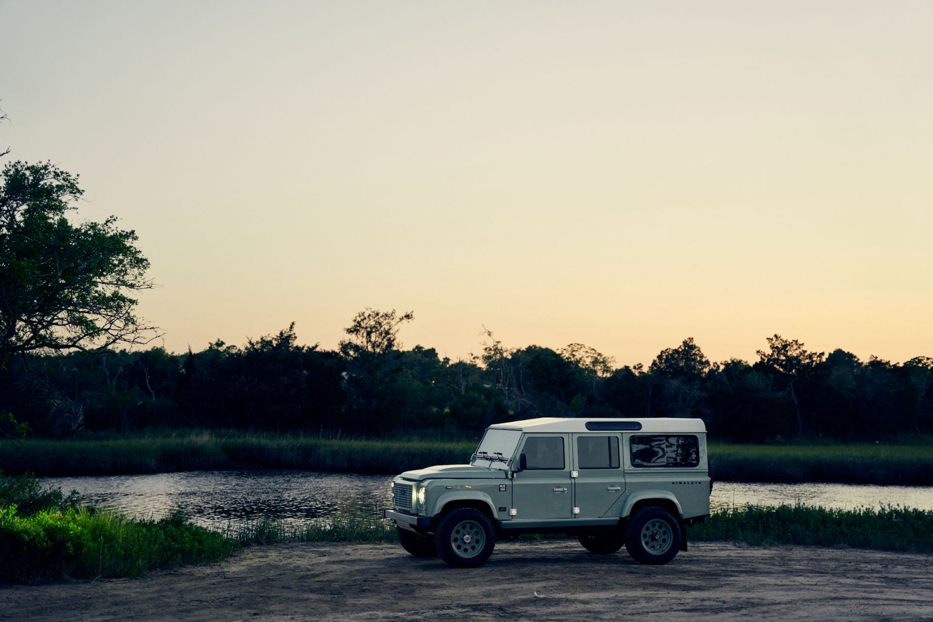 Himalaya Hue 166 Is A Hand-Built $300k Defender With A 650 HP Supercharged V8