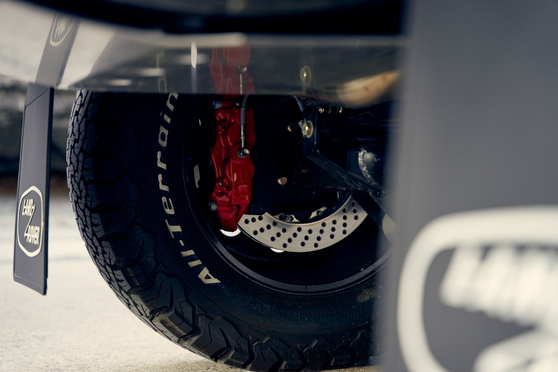 Himalaya Hue 166 Is A Hand-Built $300k Defender With A 650 HP Supercharged V8