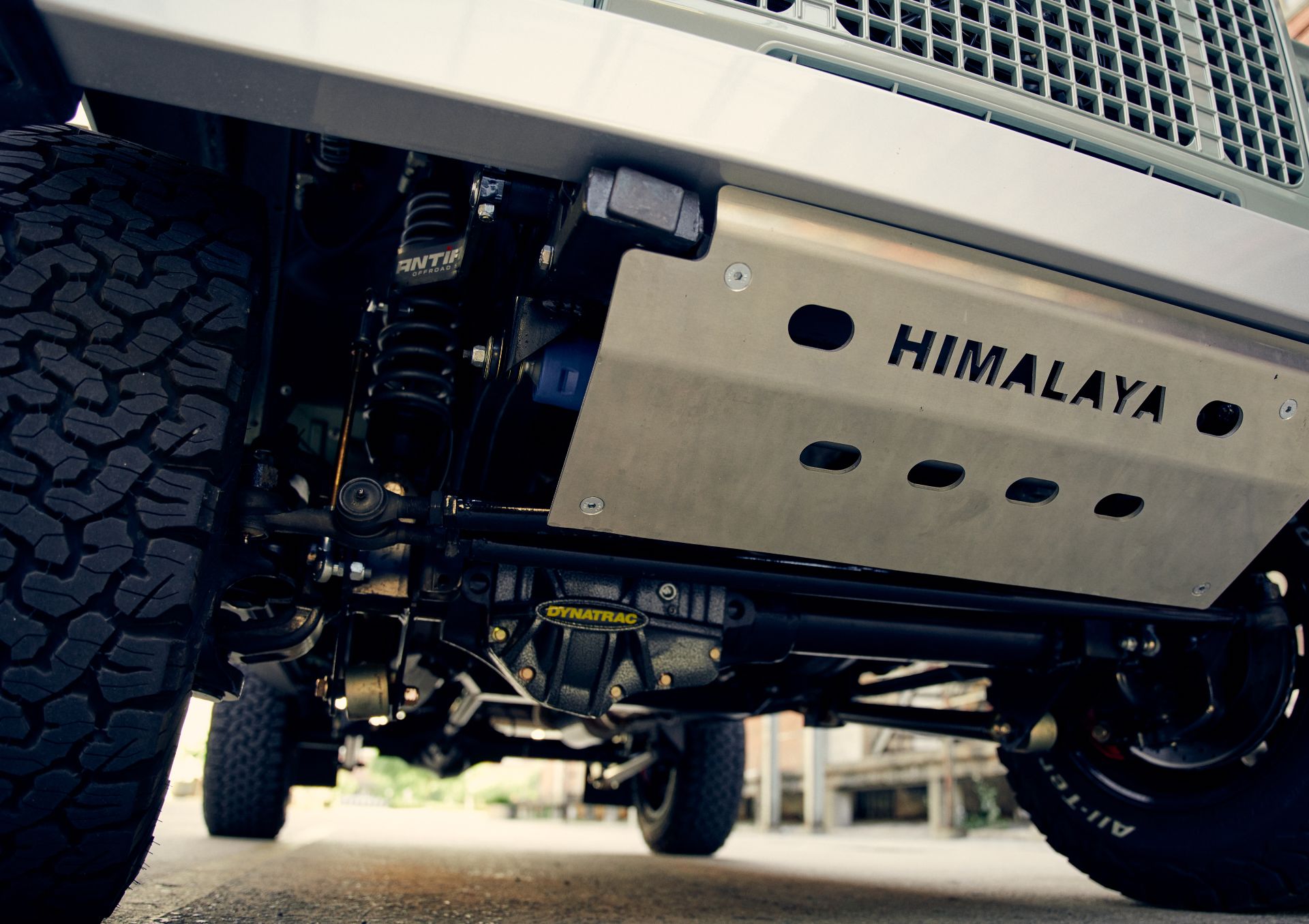 Himalaya Hue 166 Is A Hand-Built $300k Defender With A 650 HP Supercharged V8