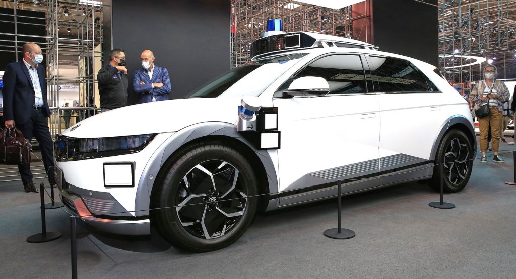  Great Scott, Hyundai Ioniq 5 Robotaxi Wants To Takes Us Back To The Future