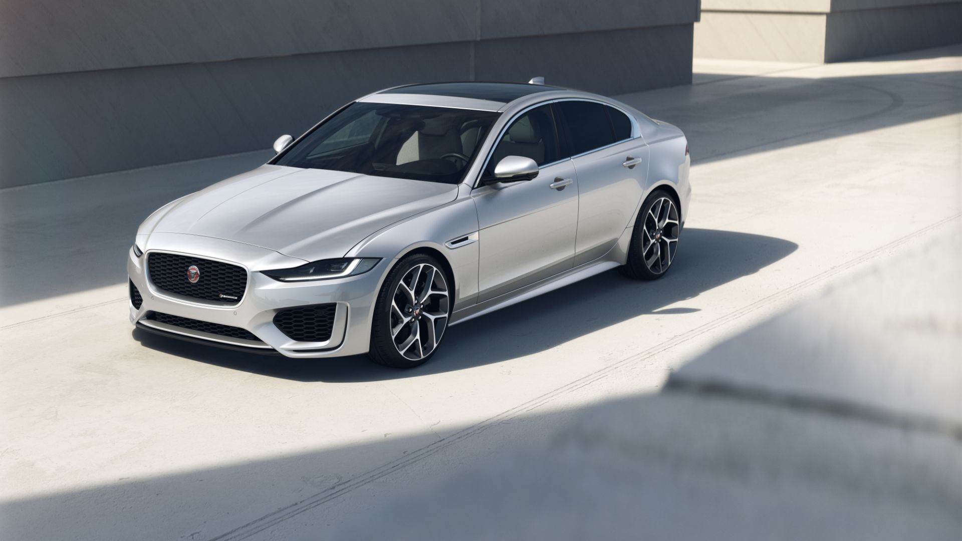 Jaguar XE And XF Get The R-Dynamic Black Treatment