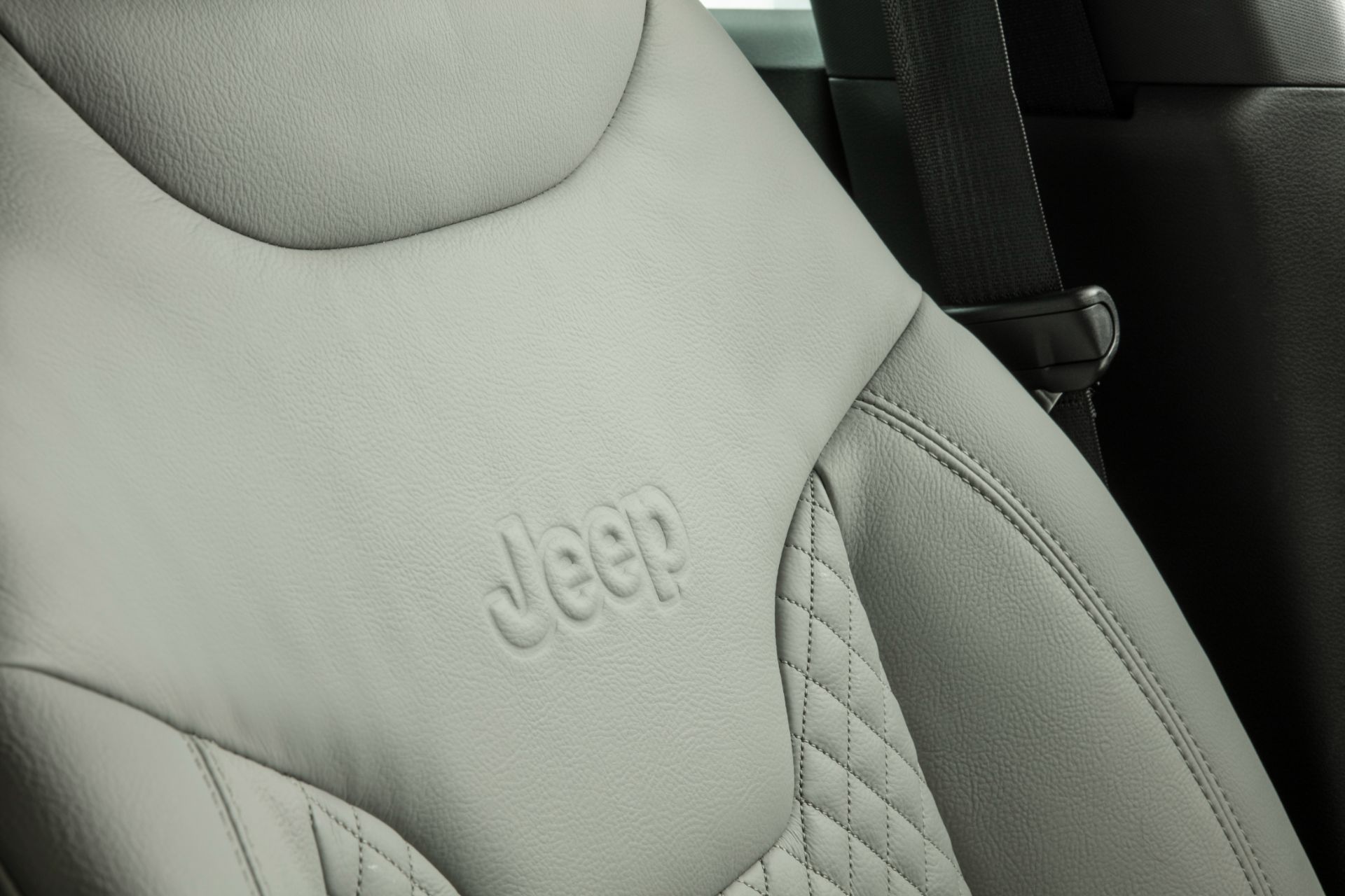 2022 Commander Officially Revealed As The First Jeep Developed And Produced In Brazil