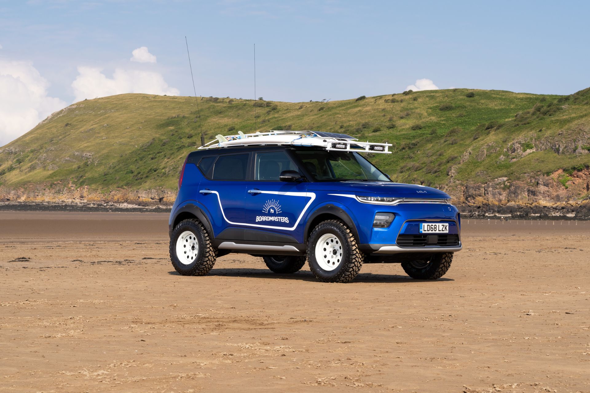 Lifted Kia Soul EV Boardmasters Edition Is The Perfect Vehicle For Surfers
