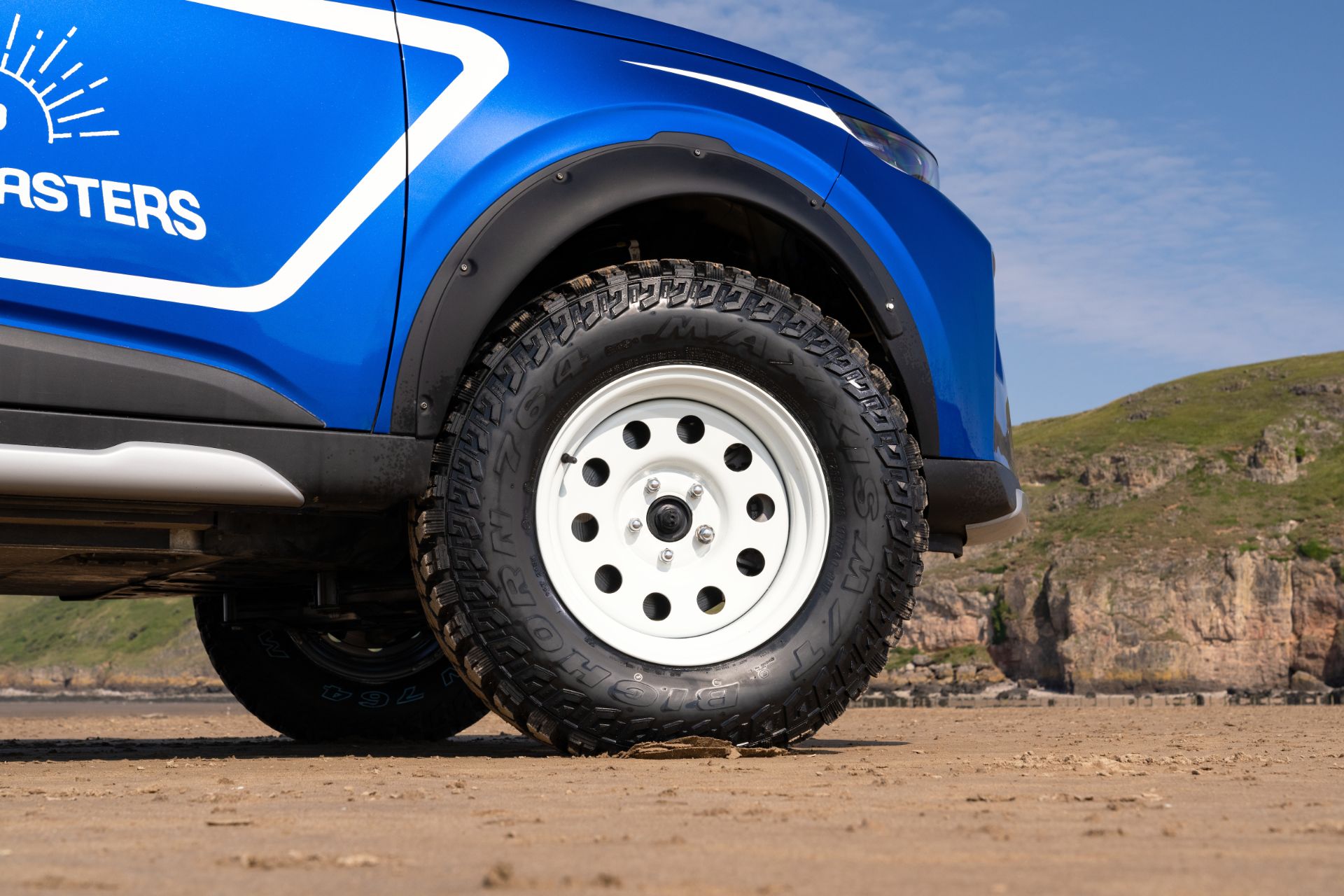 Lifted Kia Soul EV Boardmasters Edition Is The Perfect Vehicle For Surfers
