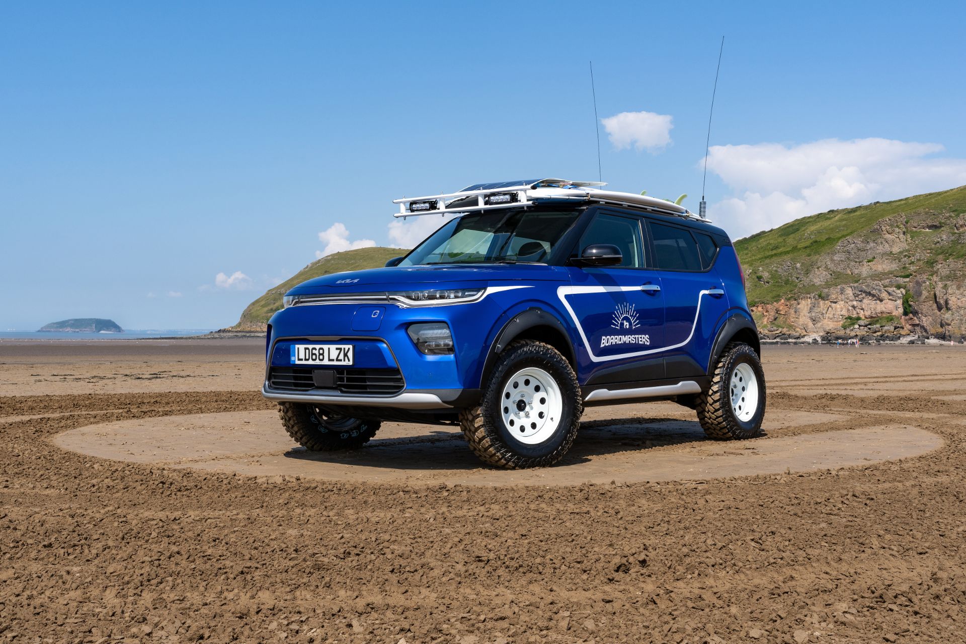 Lifted Kia Soul EV Boardmasters Edition Is The Perfect Vehicle For Surfers