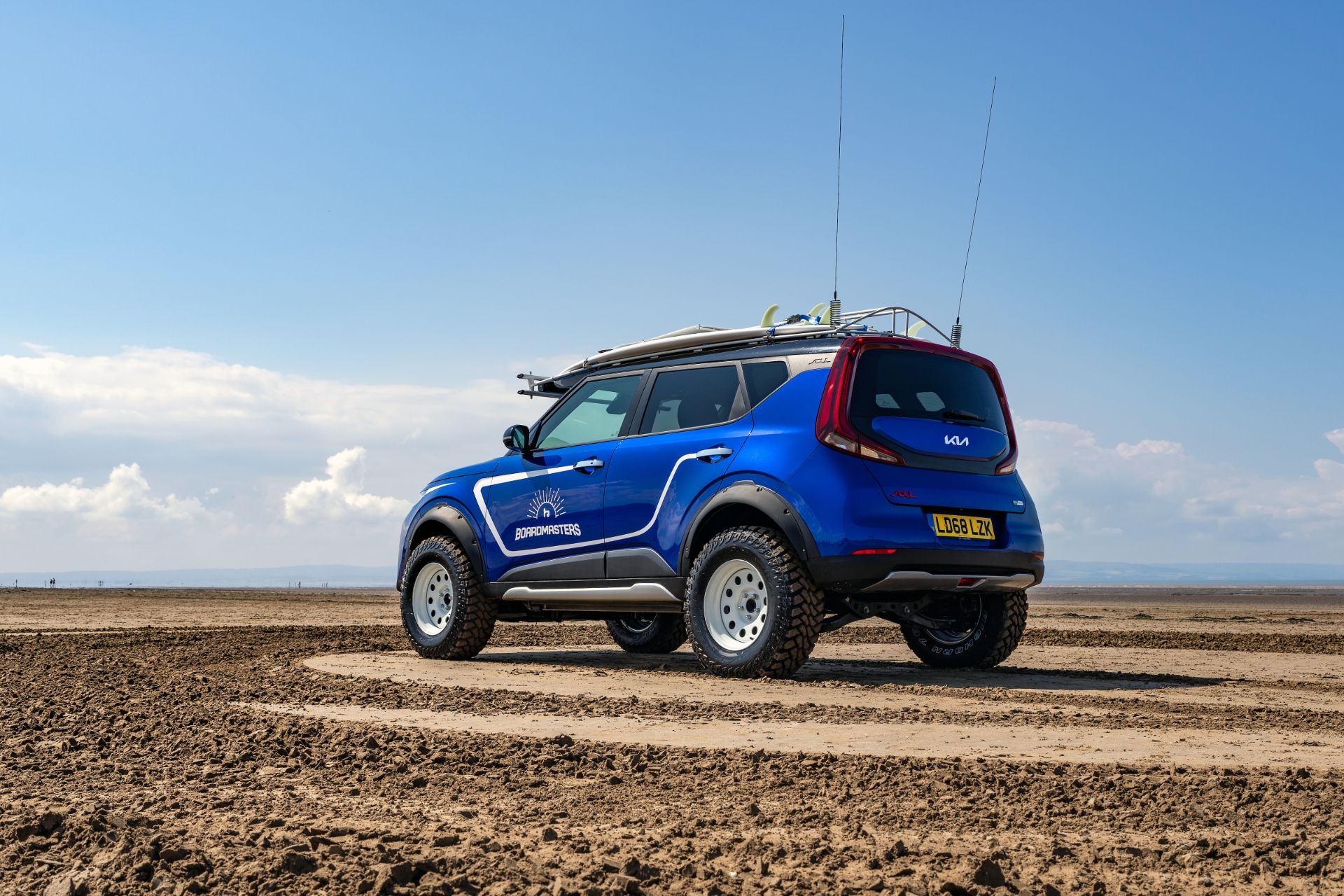 Lifted Kia Soul EV Boardmasters Edition Is The Perfect Vehicle For Surfers