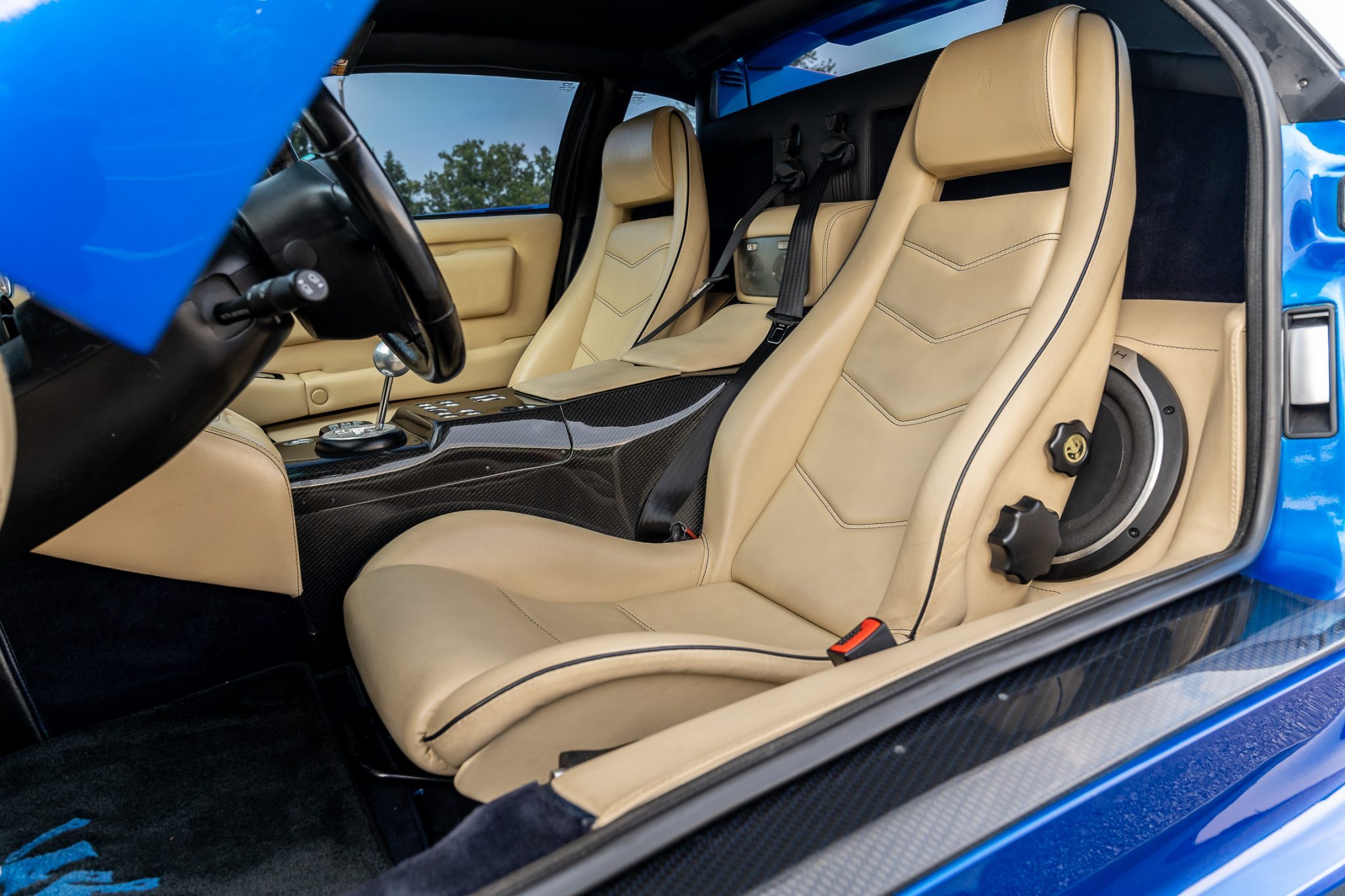 Monterey Blue 2001 Lamborghini Diablo VT 6.0 Is Dripping With Sex Appeal