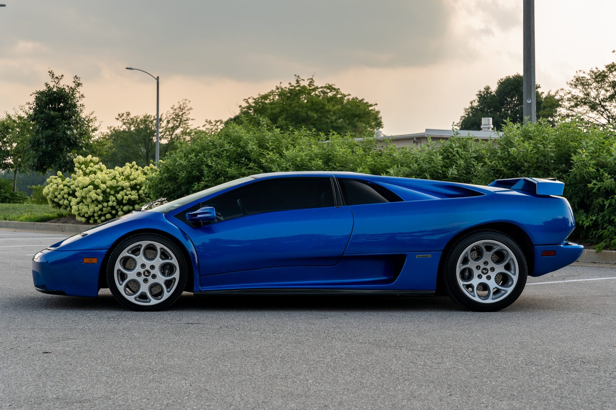 Monterey Blue 2001 Lamborghini Diablo VT 6.0 Is Dripping With Sex Appeal