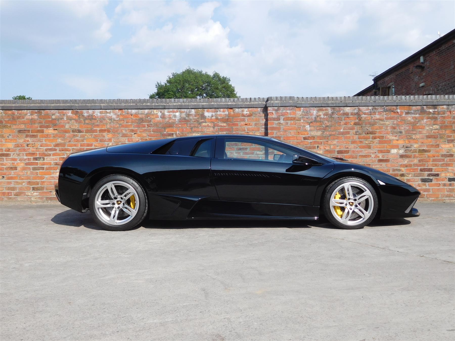 A Lamborghini Murcielago LP640 With Just 197 Miles Will Cost You Almost As Much As A New Aventador