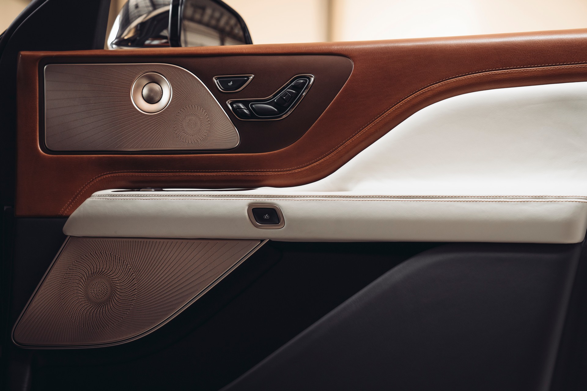 The Lincoln Aviator Shinola Concept Is Detroit’s Take On Luxury