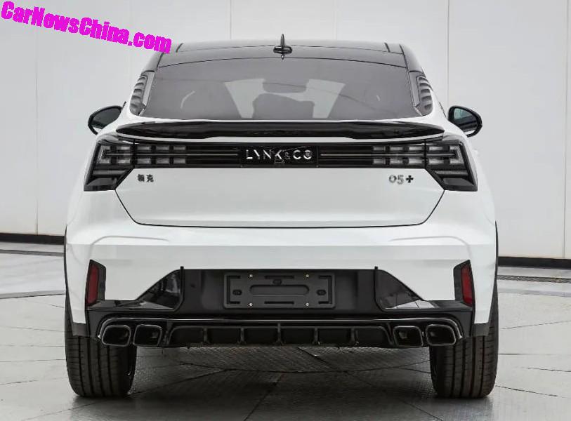 Lynk & Co’s Striking 05+ Has 265 HP, Carbon Fiber Add-Ons