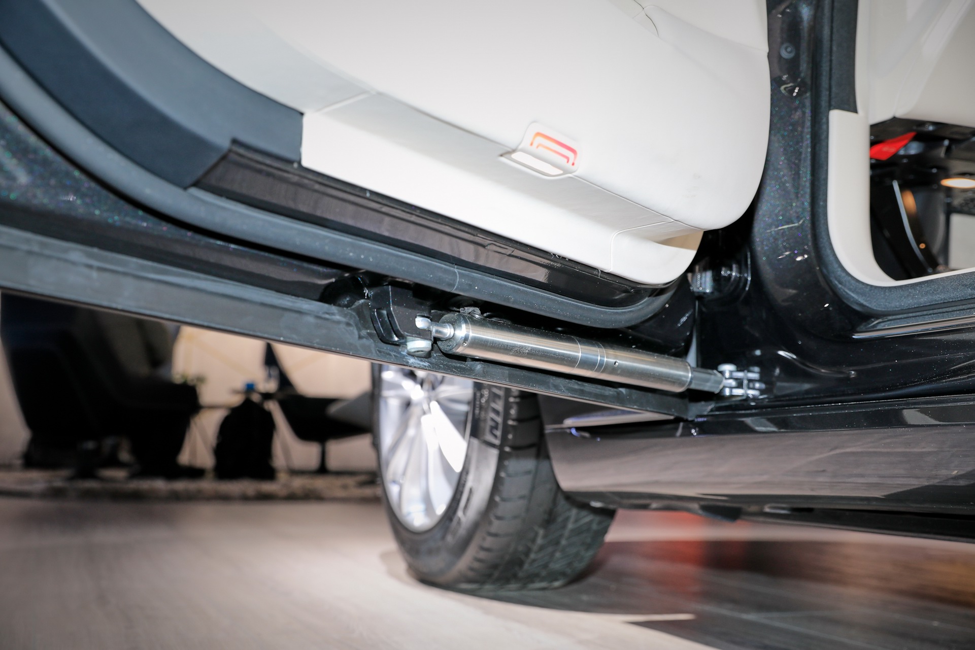 New Armored 2022 Mercedes-Benz S 680 Guard 4MATIC Is A Tough Cookie To Crack