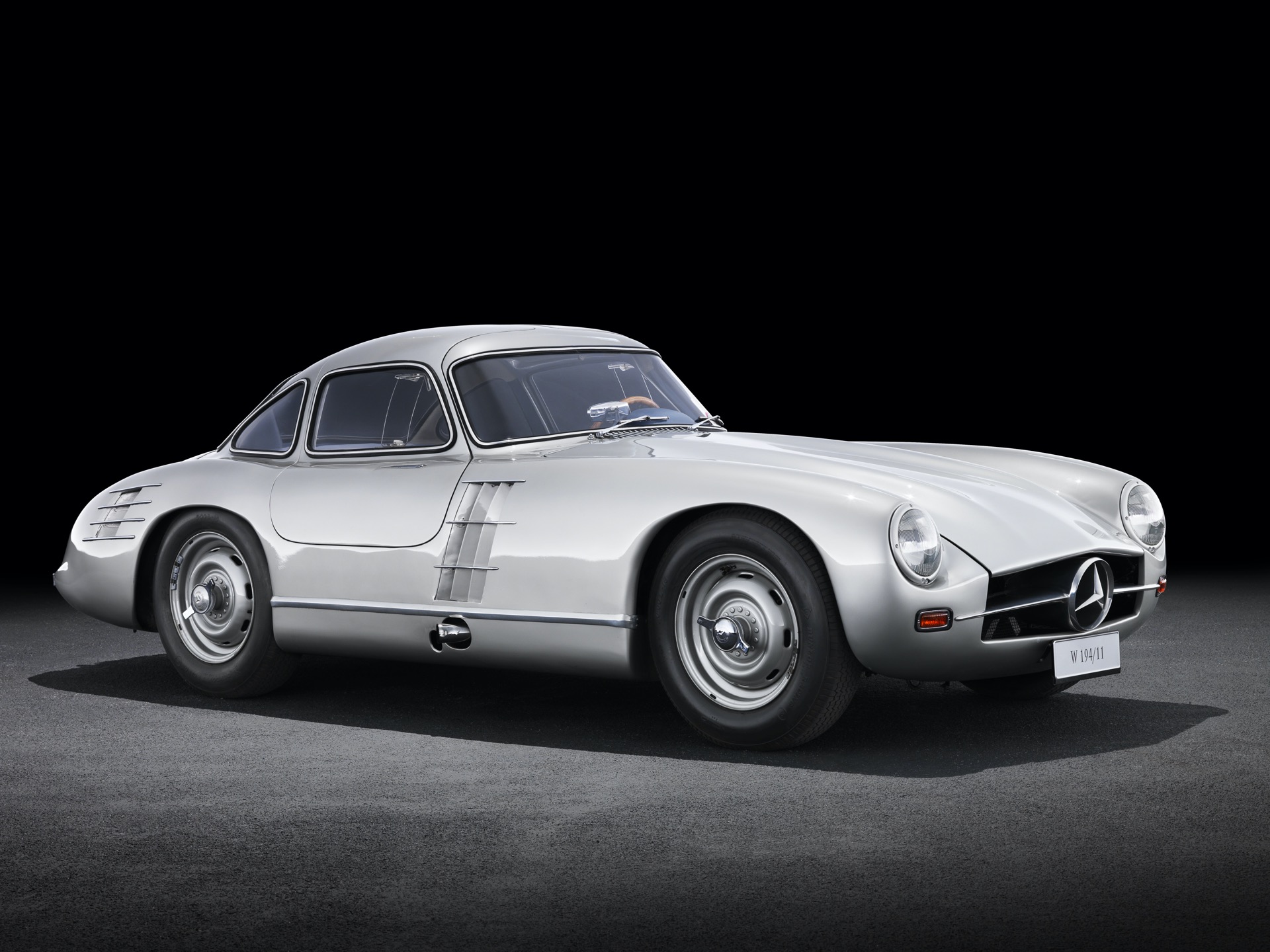 A Brief Look Back At The History Of The Mercedes-Benz SL