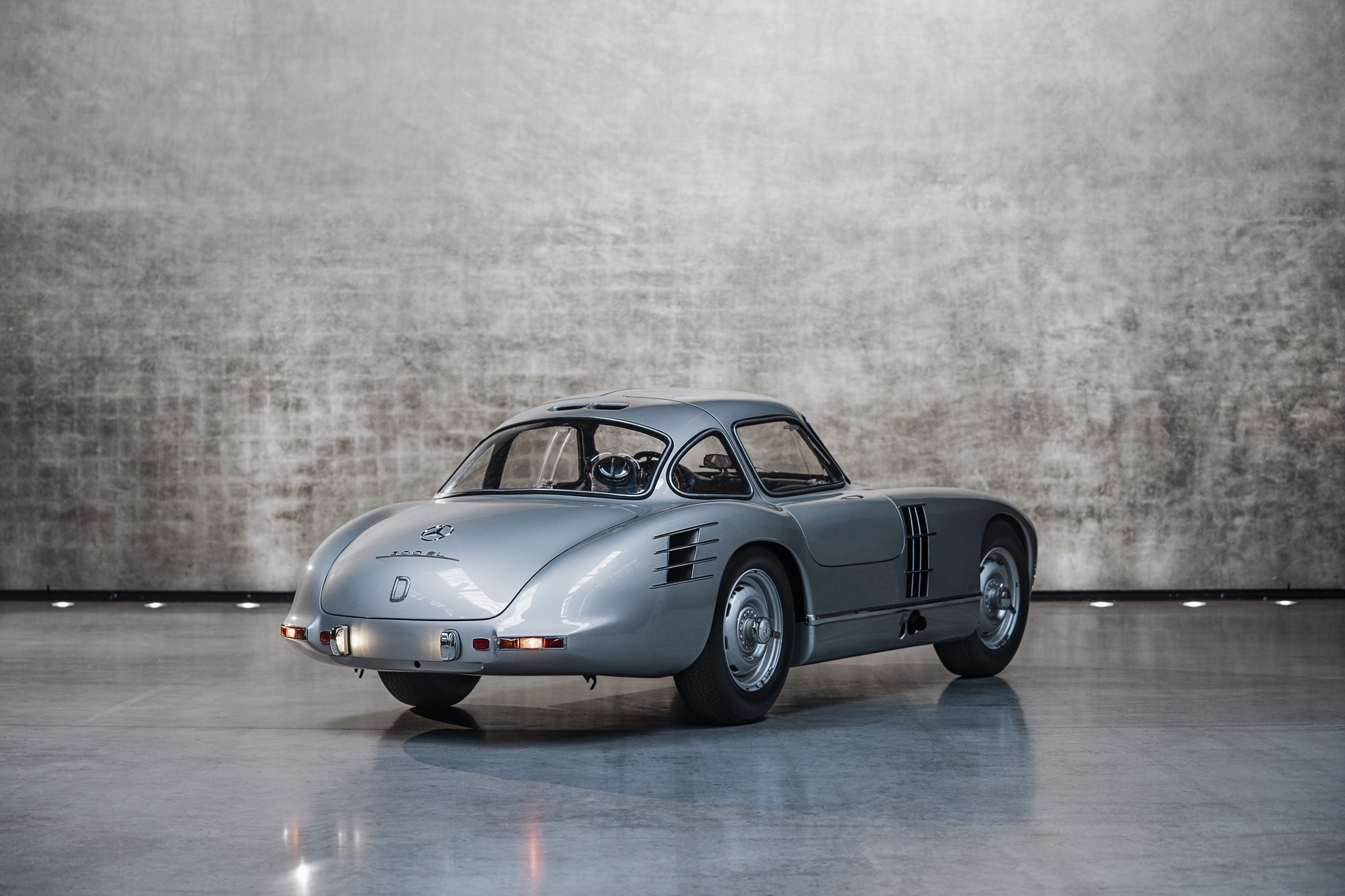 A Brief Look Back At The History Of The Mercedes-Benz SL