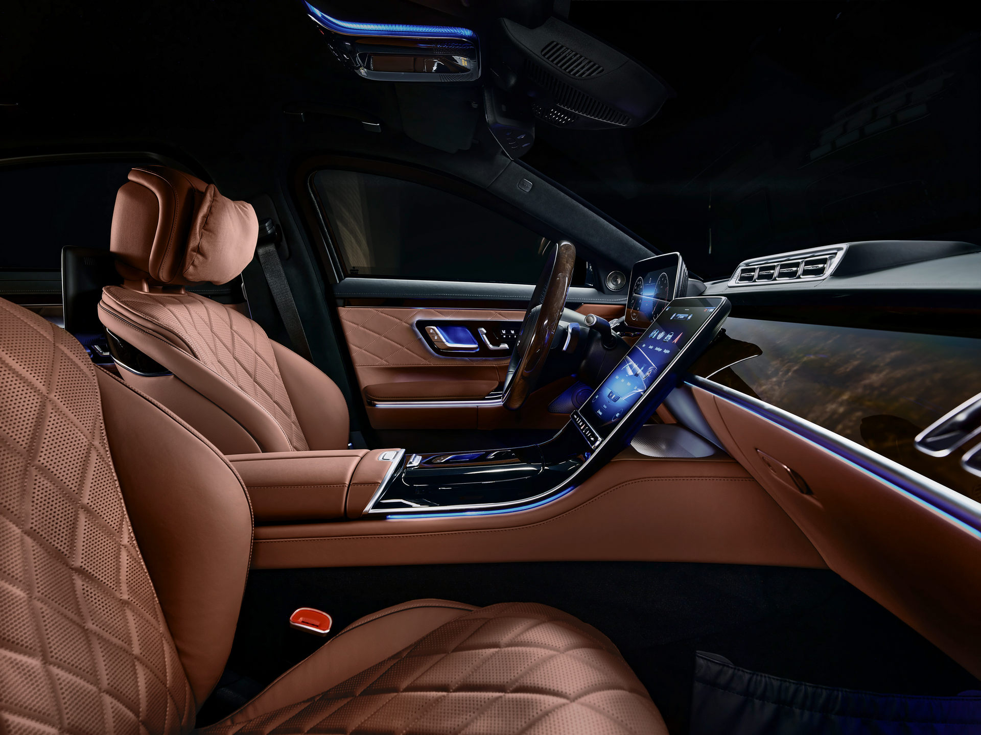 New Armored 2022 Mercedes-Benz S 680 Guard 4MATIC Is A Tough Cookie To Crack