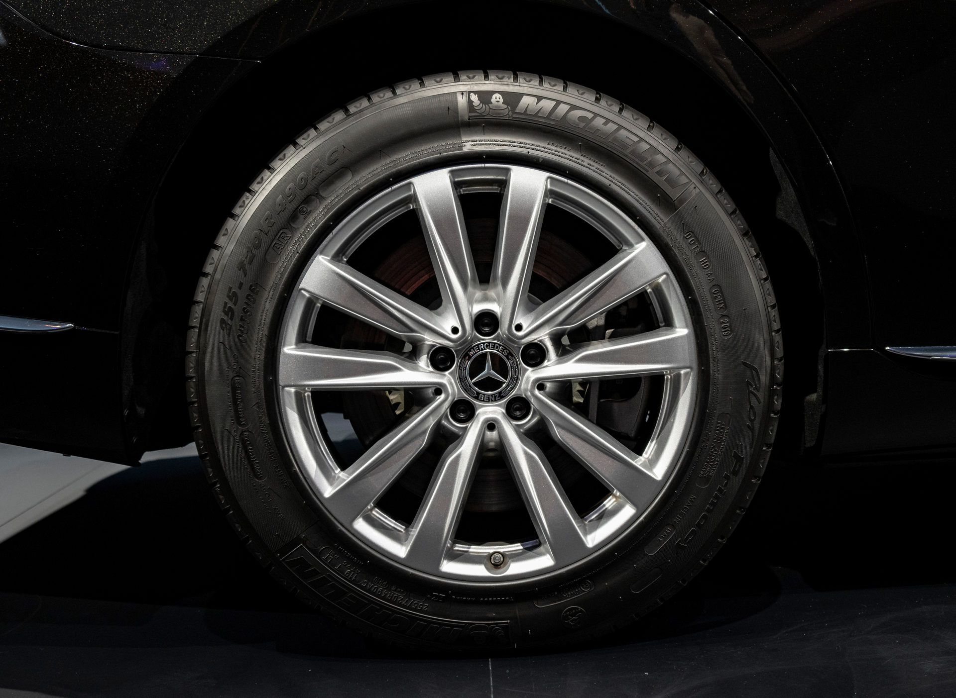 New Armored 2022 Mercedes-Benz S 680 Guard 4MATIC Is A Tough Cookie To Crack