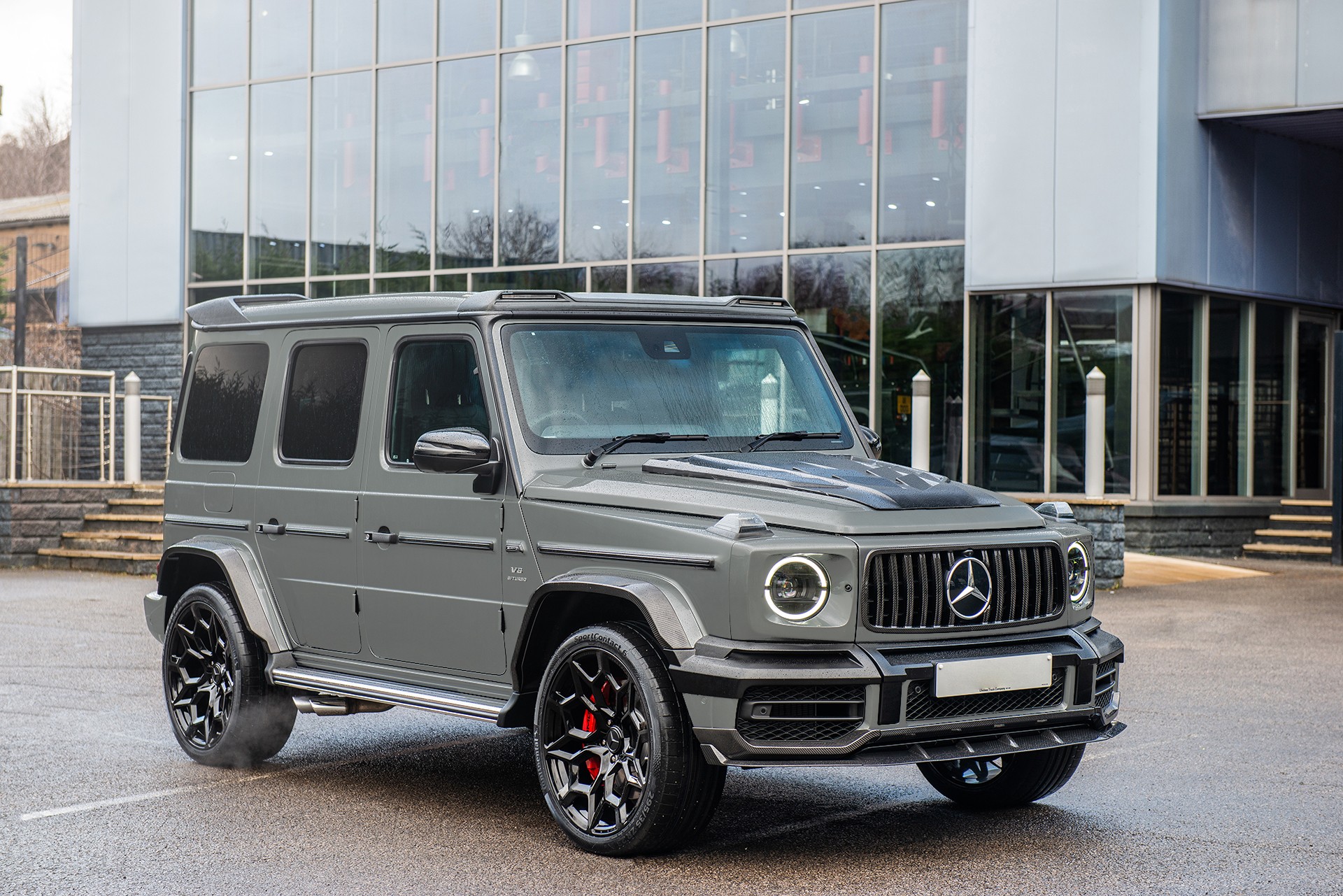 Project Kahn Upgrades The Mercedes-AMG G63 To Carbon Wide Track Specification