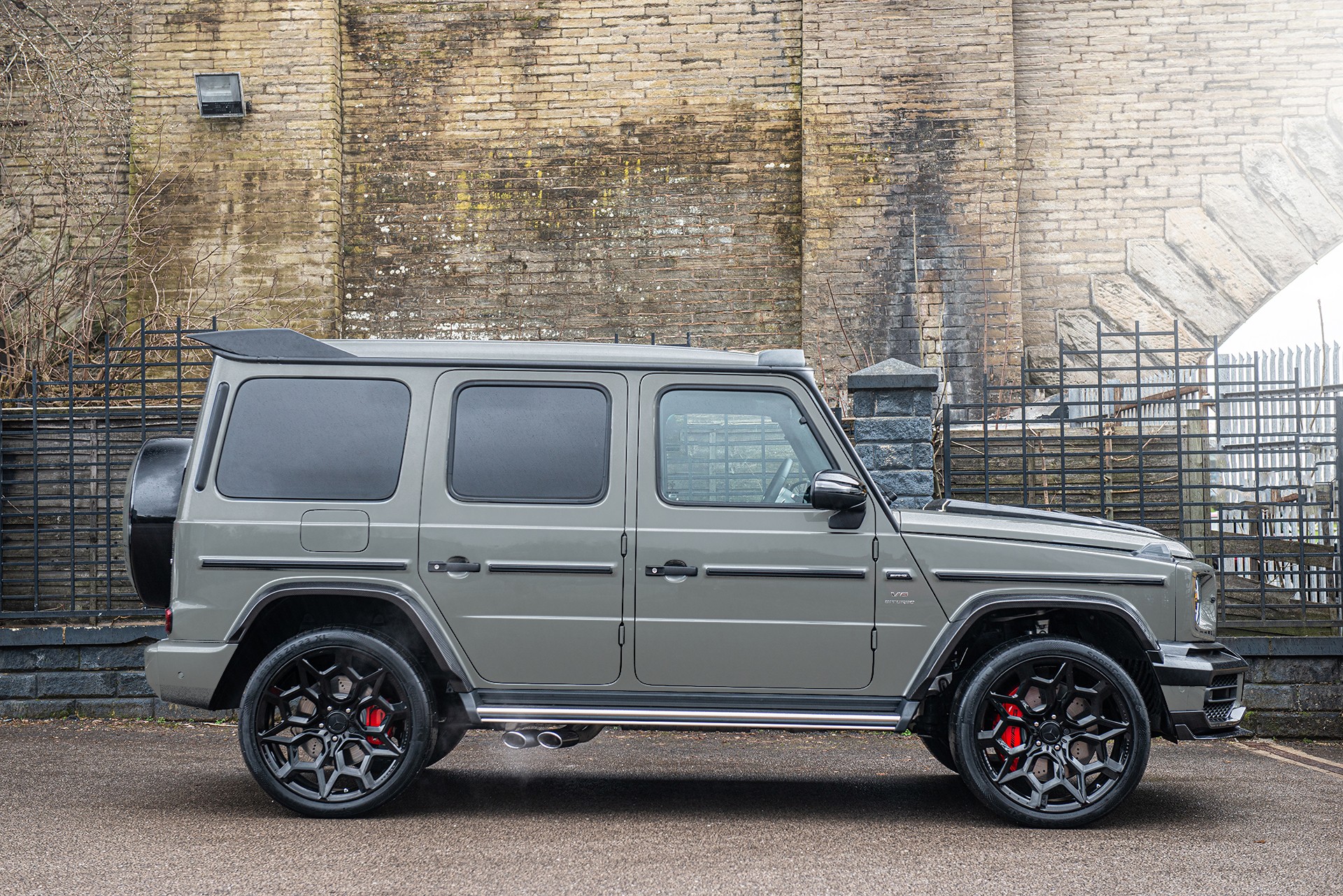 Project Kahn Upgrades The Mercedes-AMG G63 To Carbon Wide Track Specification